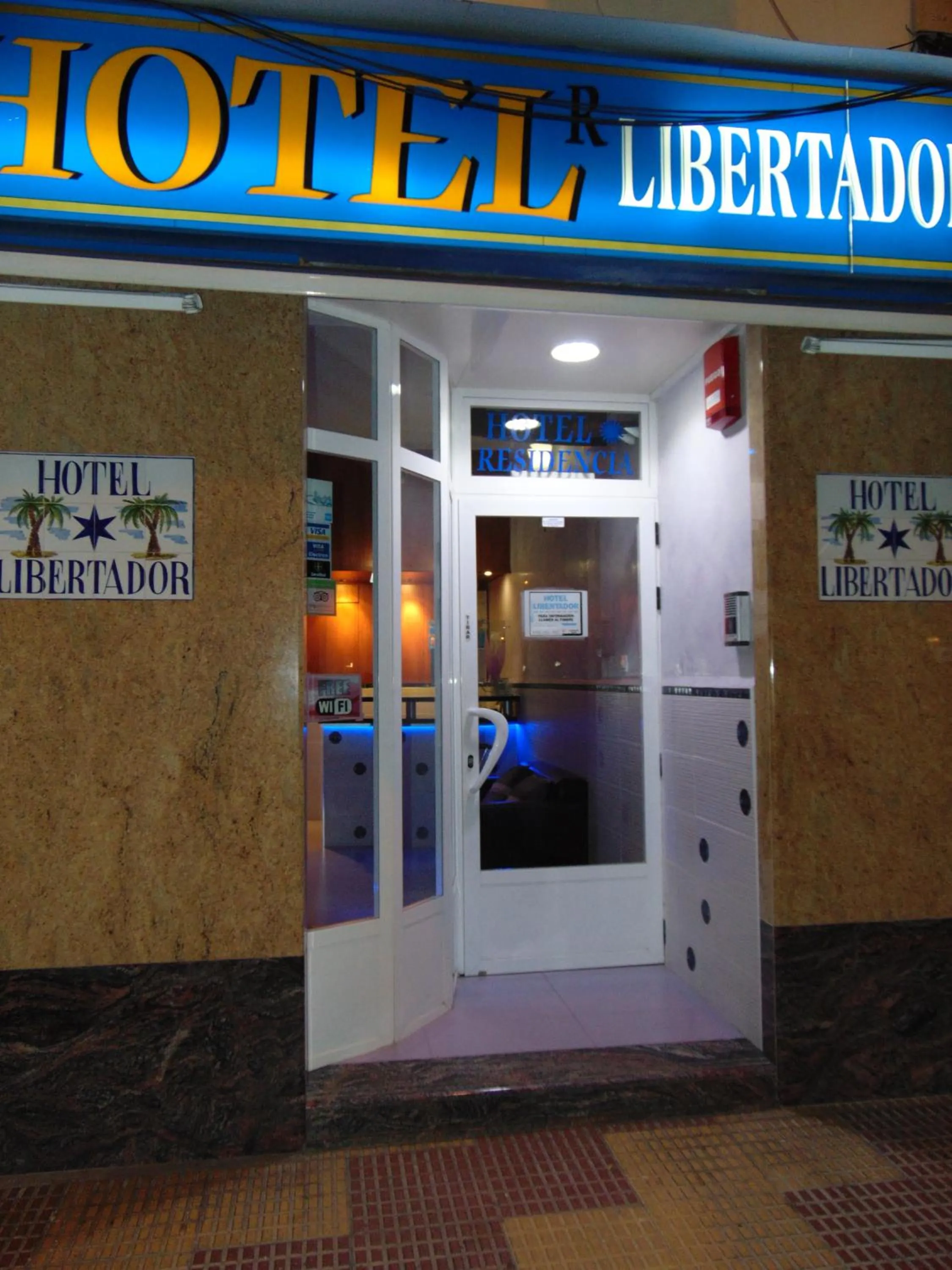 Facade/entrance in Hotel Libertador