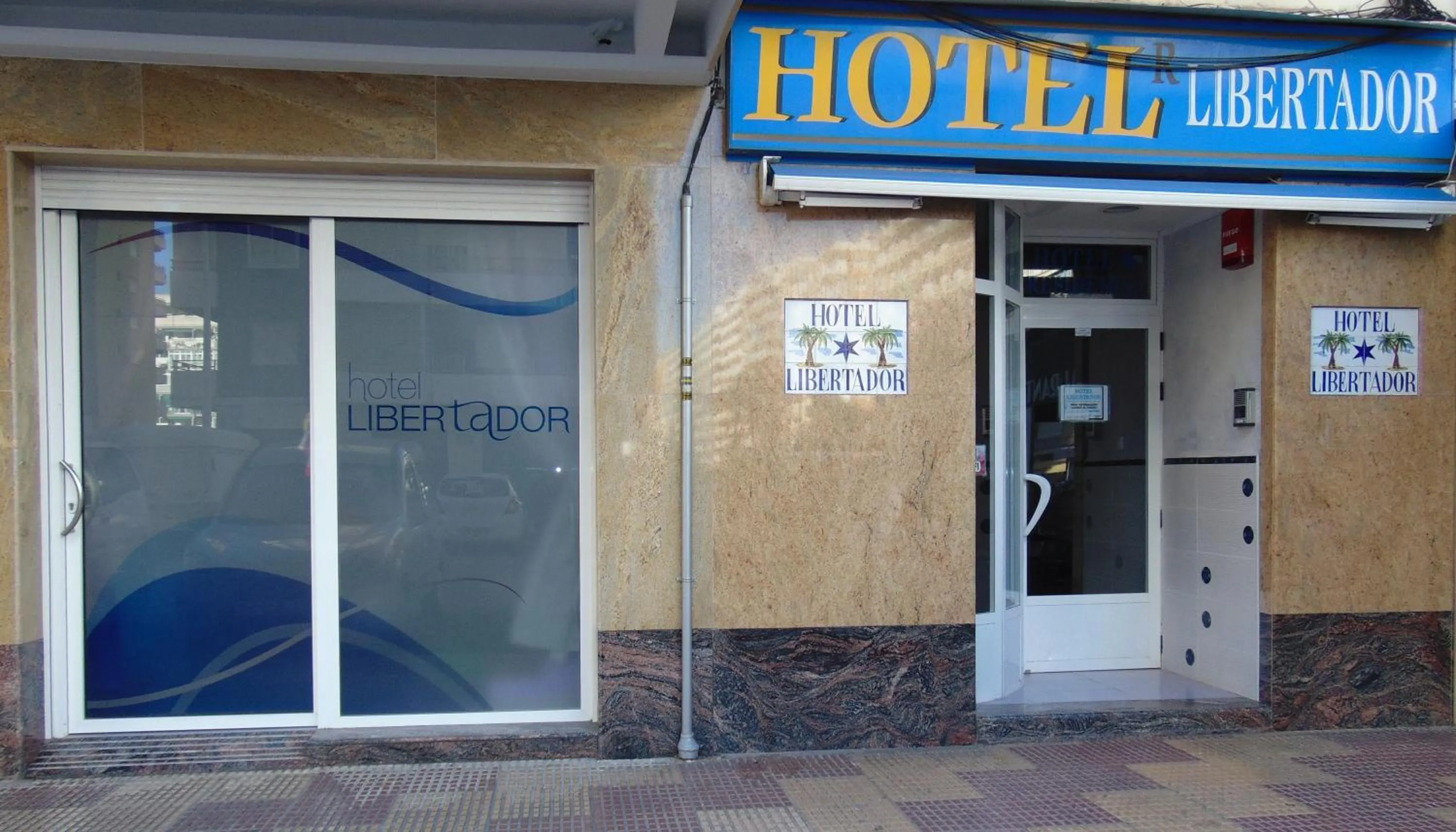 Facade/entrance in Hotel Libertador