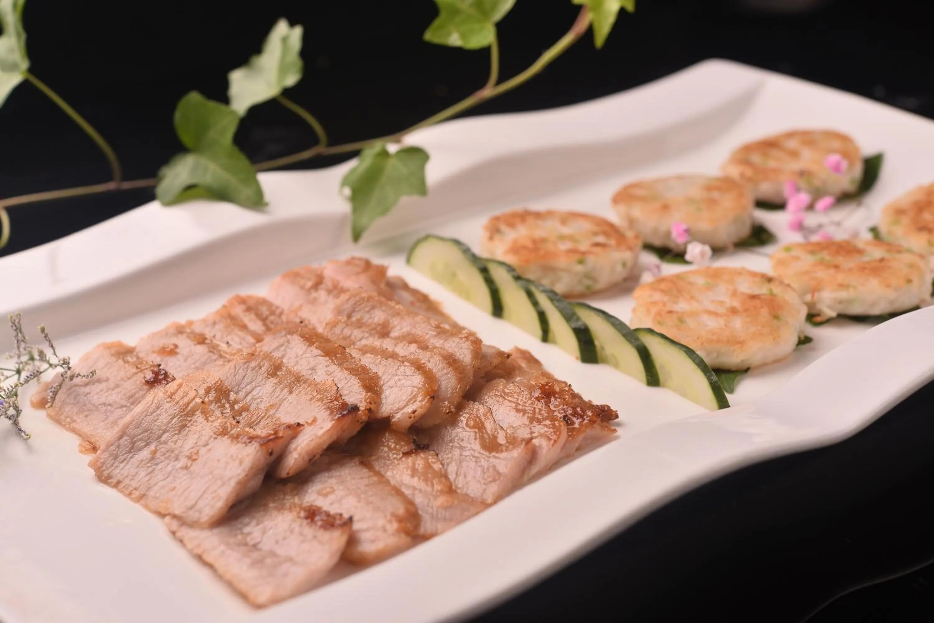 Restaurant/places to eat in Ocean Hotel Guangzhou - Tao Jin station