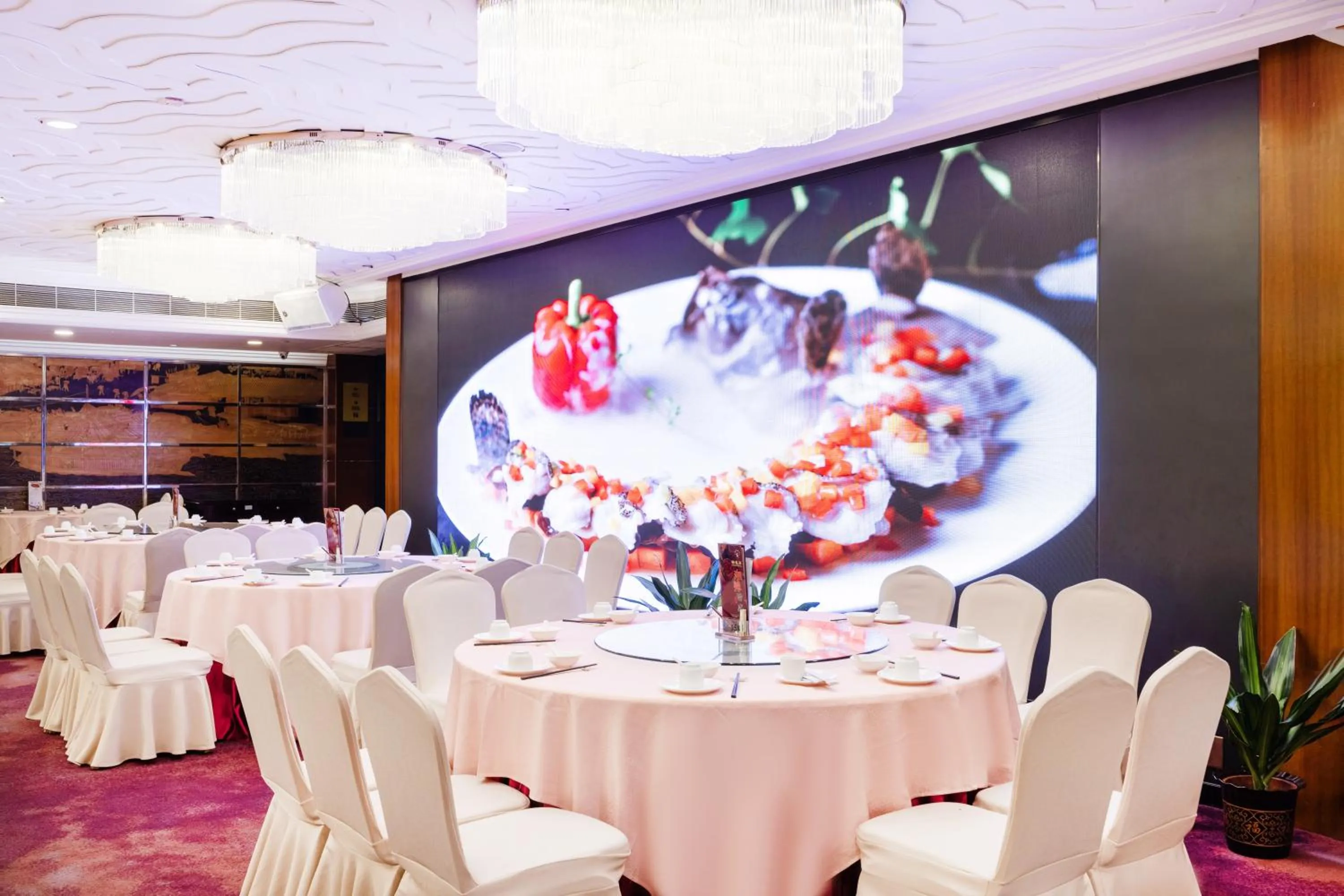 Restaurant/places to eat in Ocean Hotel Guangzhou - Tao Jin station