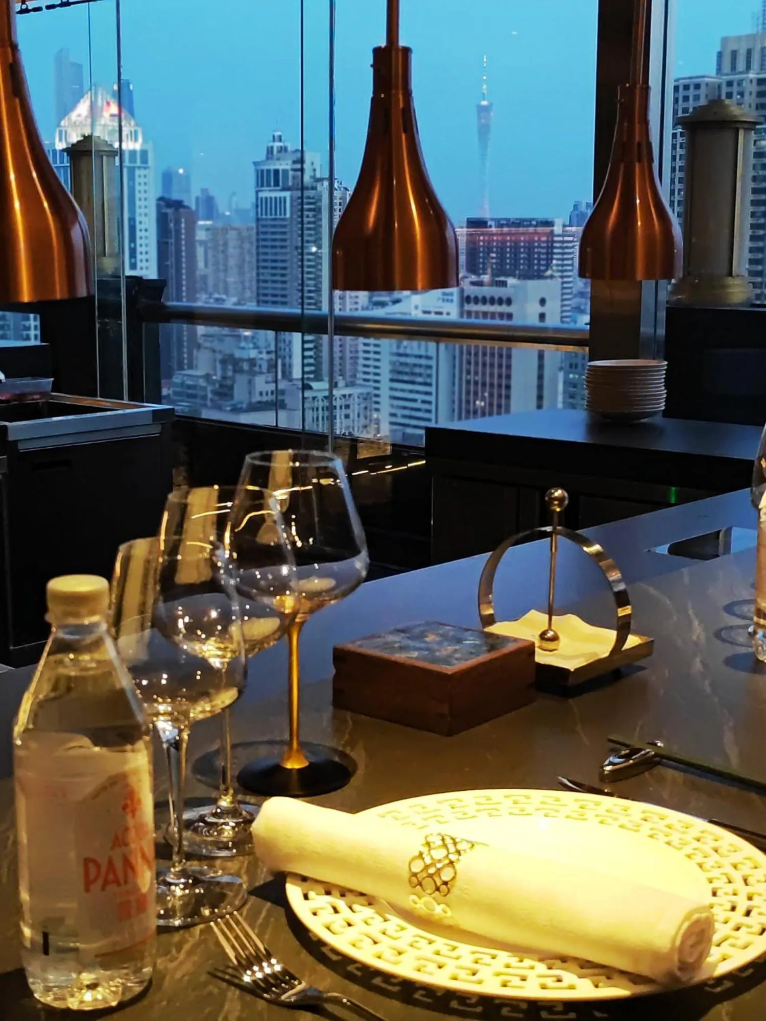 Restaurant/places to eat in Ocean Hotel Guangzhou - Tao Jin station