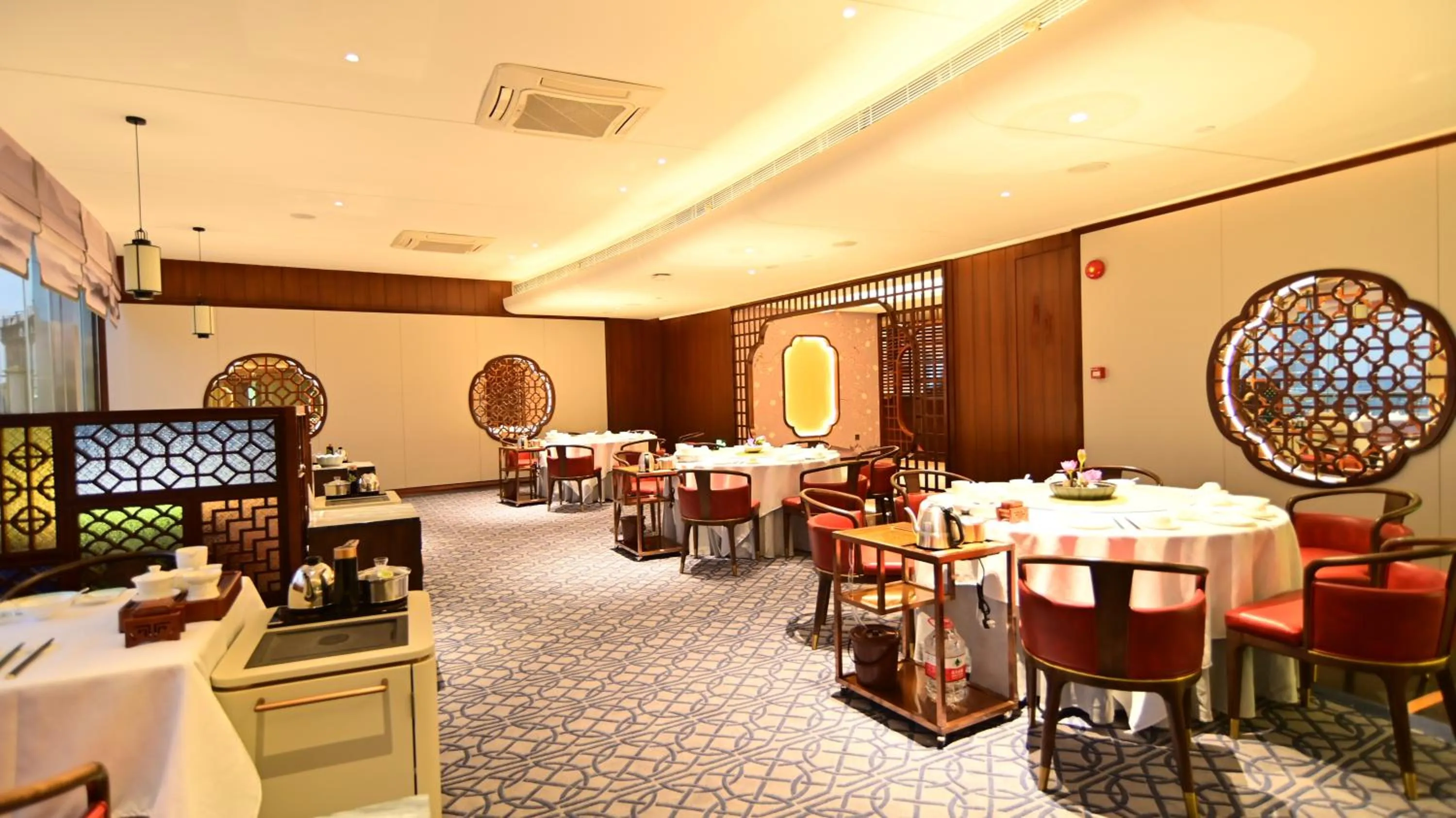 Restaurant/places to eat in Ocean Hotel Guangzhou - Tao Jin station
