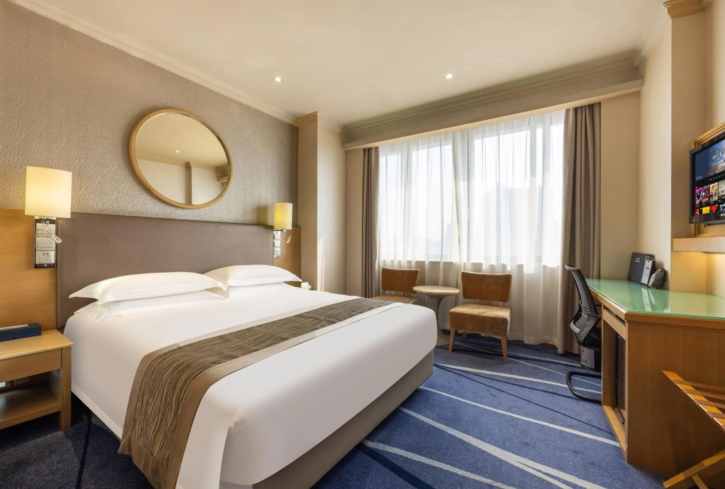 Photo of the whole room, Bed in Ocean Hotel Guangzhou - Tao Jin station