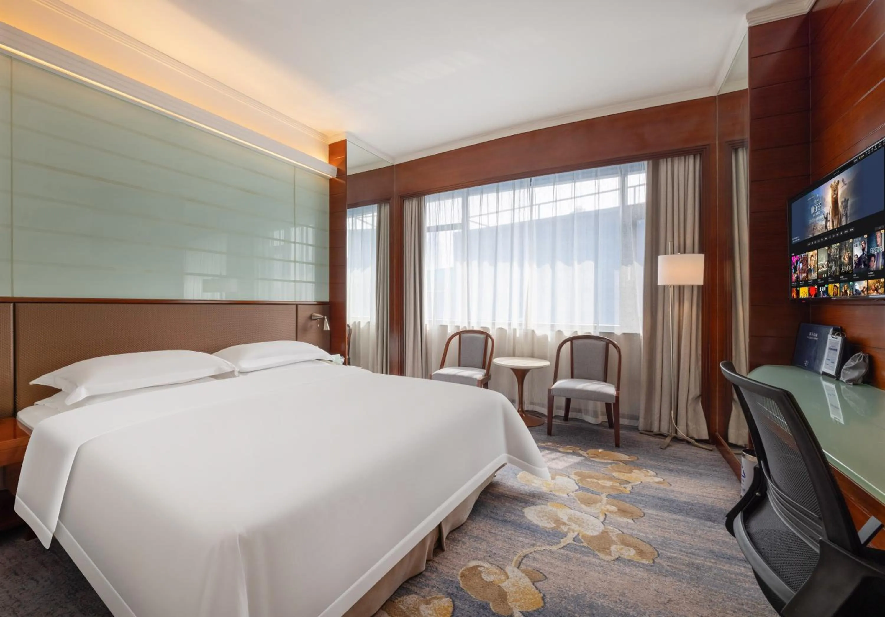 Photo of the whole room, Bed in Ocean Hotel Guangzhou - Tao Jin station