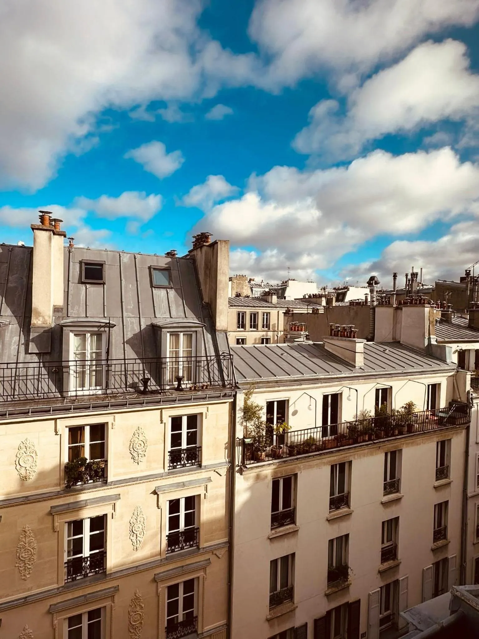 Day in Pavillon Opéra Lafayette