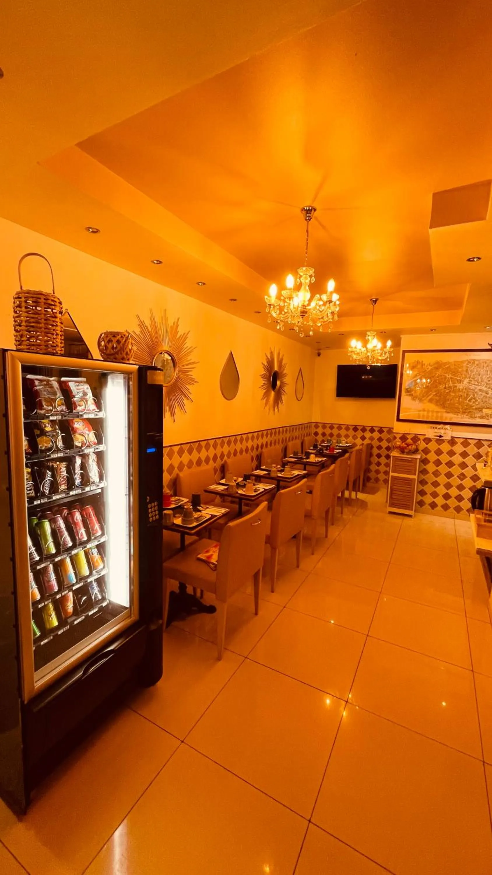 Food and drinks in Pavillon Opéra Lafayette