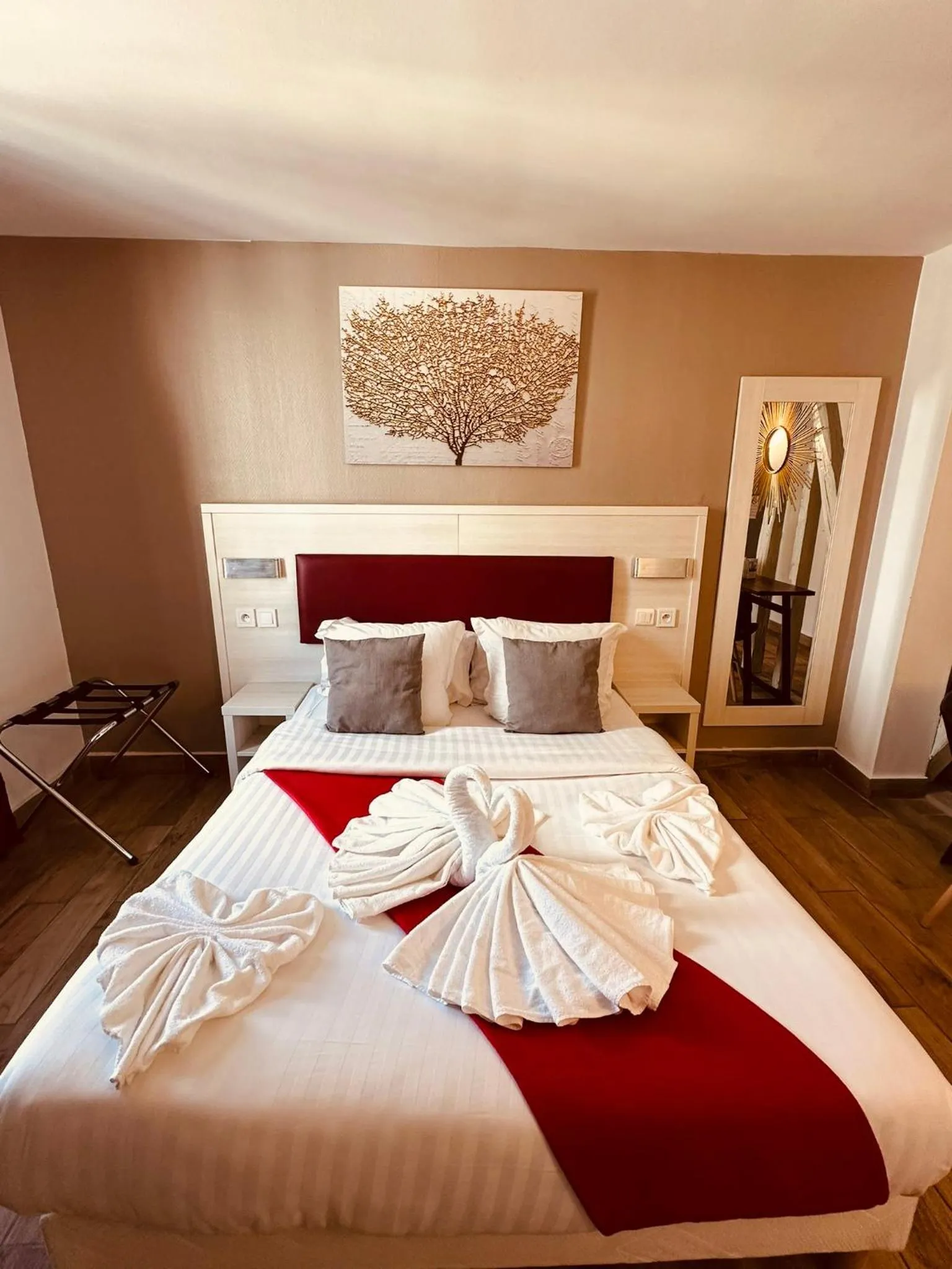 Bed in Pavillon Opéra Lafayette