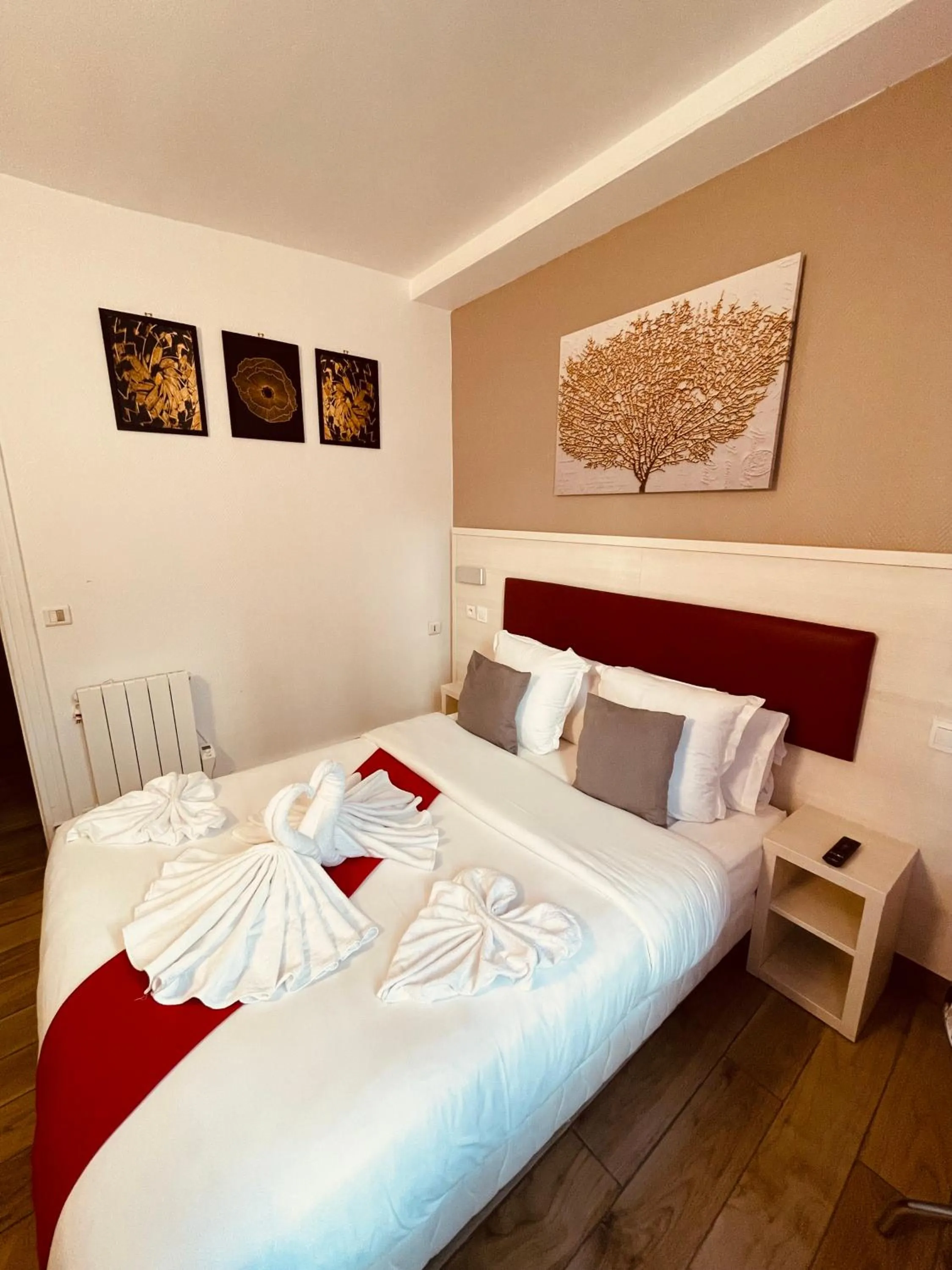 Bed in Pavillon Opéra Lafayette