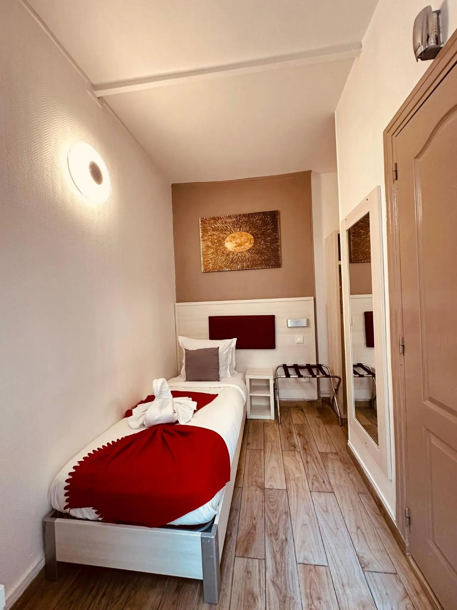 Bed in Pavillon Opéra Lafayette