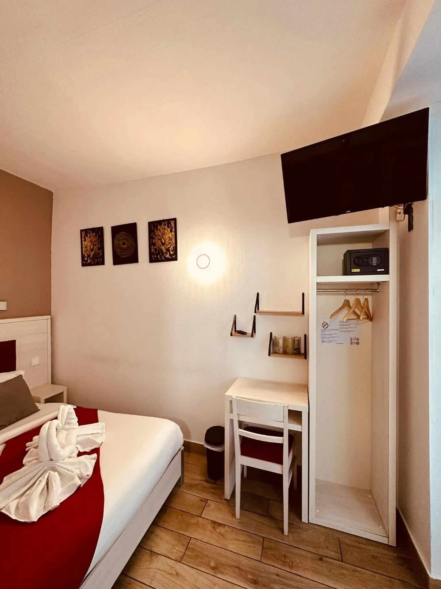 Bed in Pavillon Opéra Lafayette