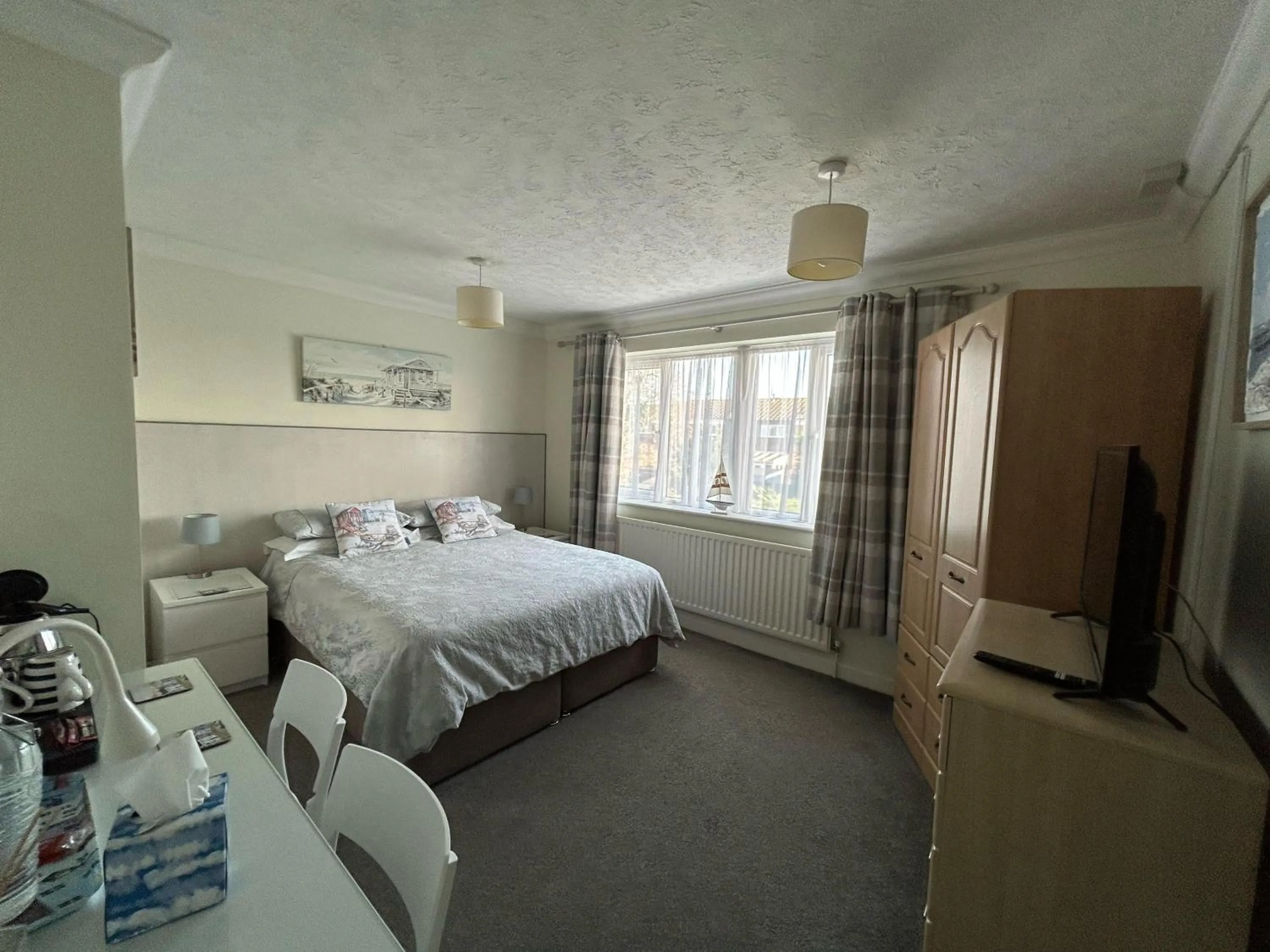 Bed in Leeward House B&B