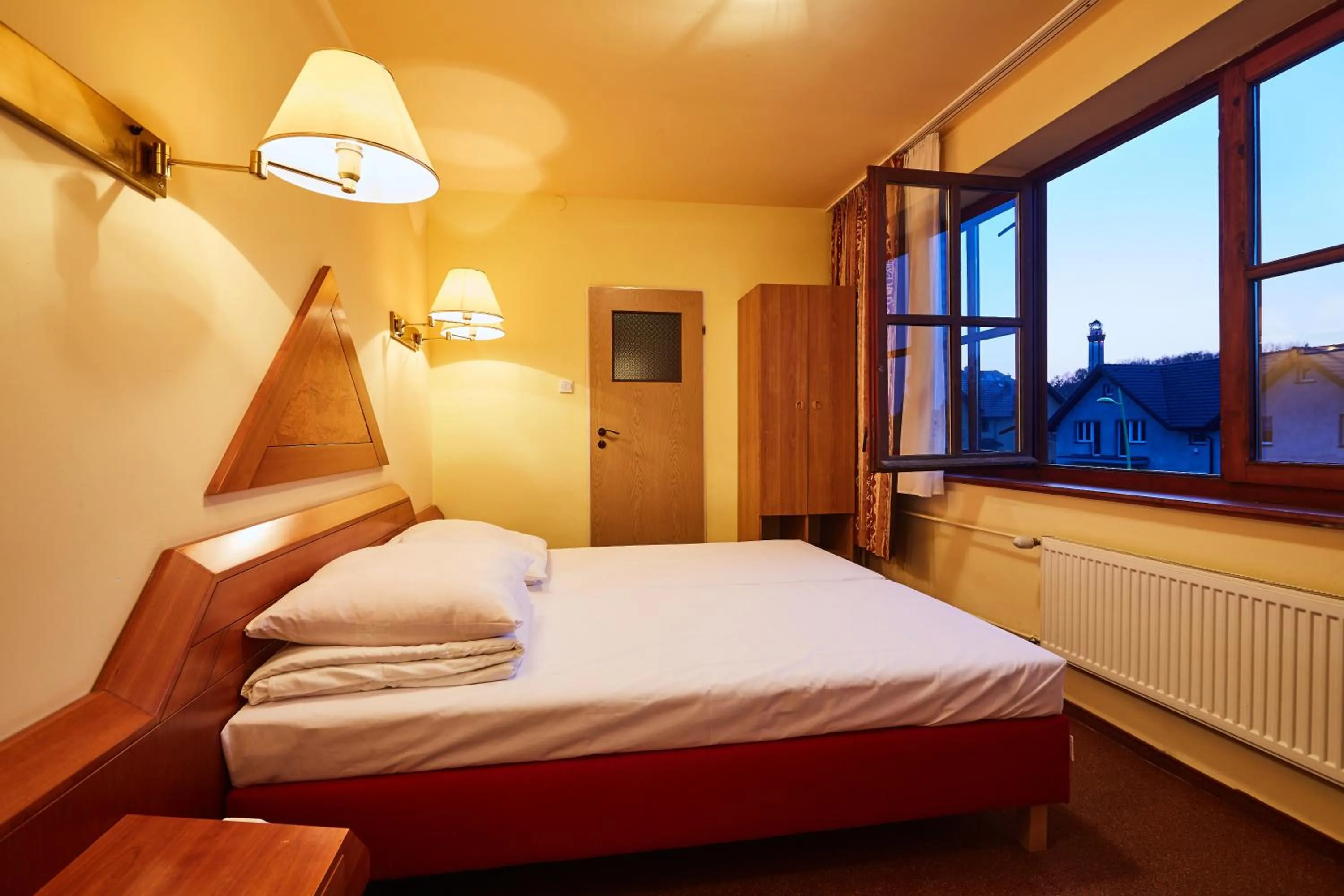 Photo of the whole room, Bed in Dom Wczasowy KORMORAN Niechorze - 300m od plaży