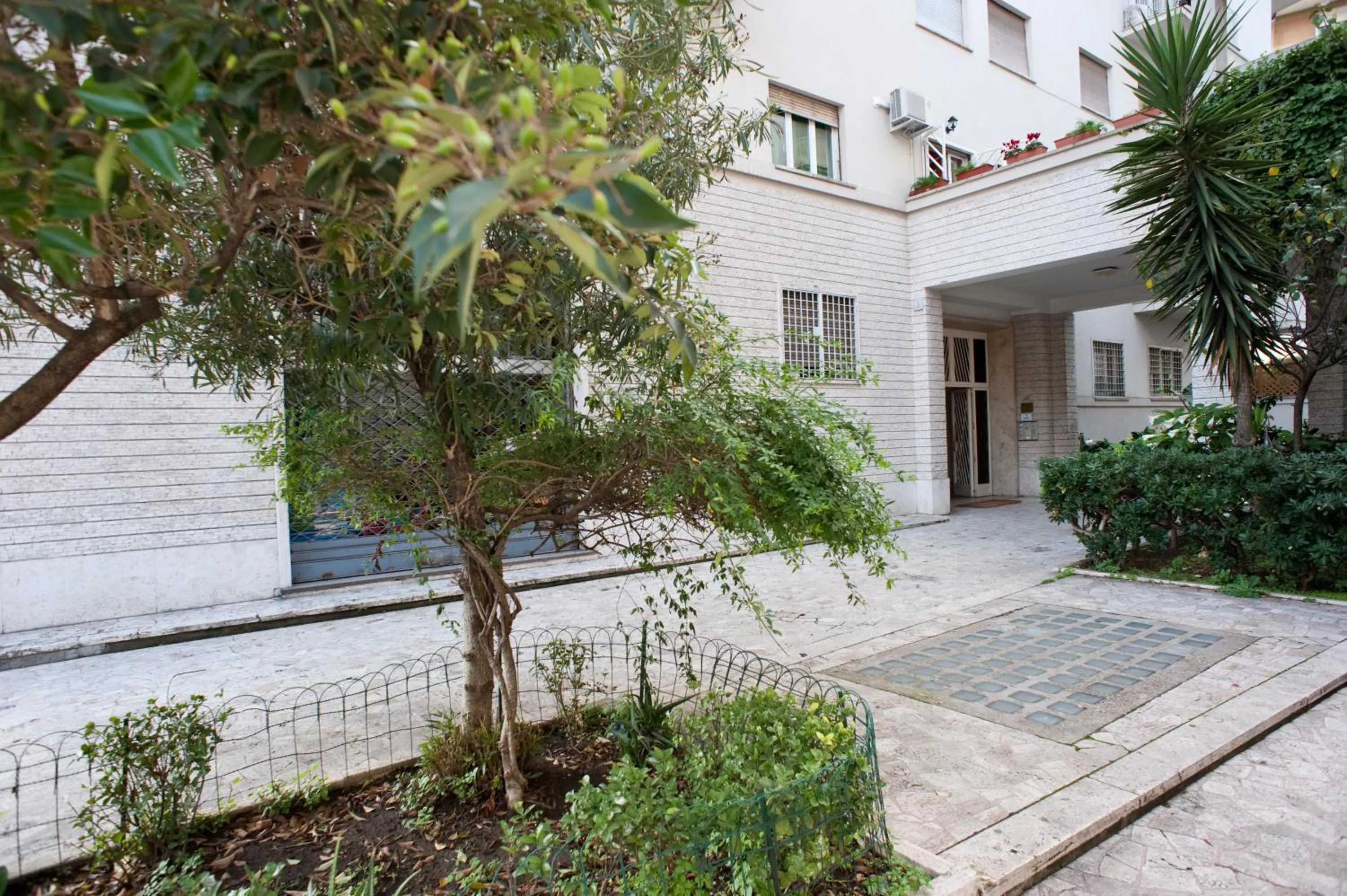 Facade/entrance in AnnoDomini