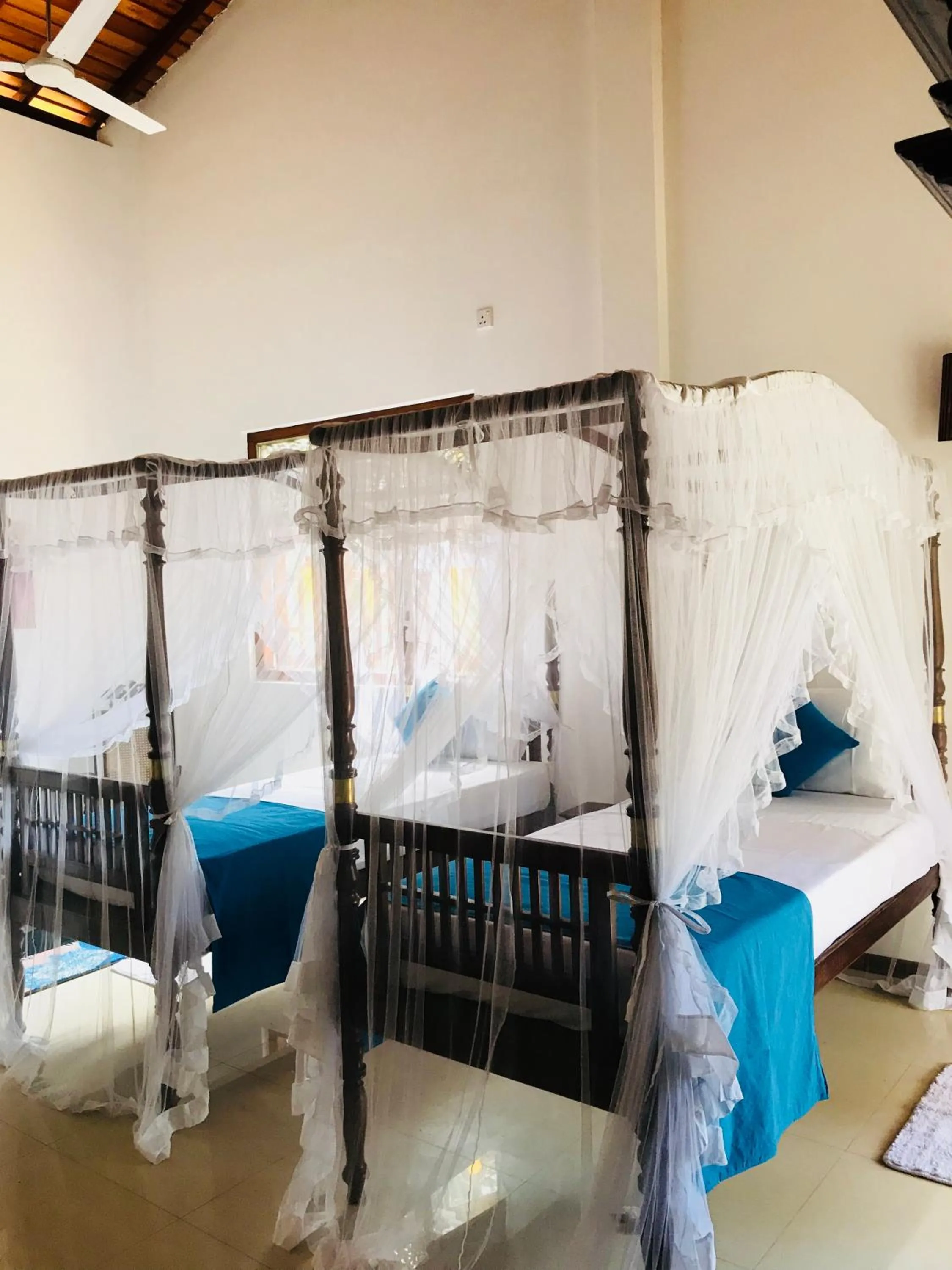 Standard Twin Room - single occupancy in Neli guests house
