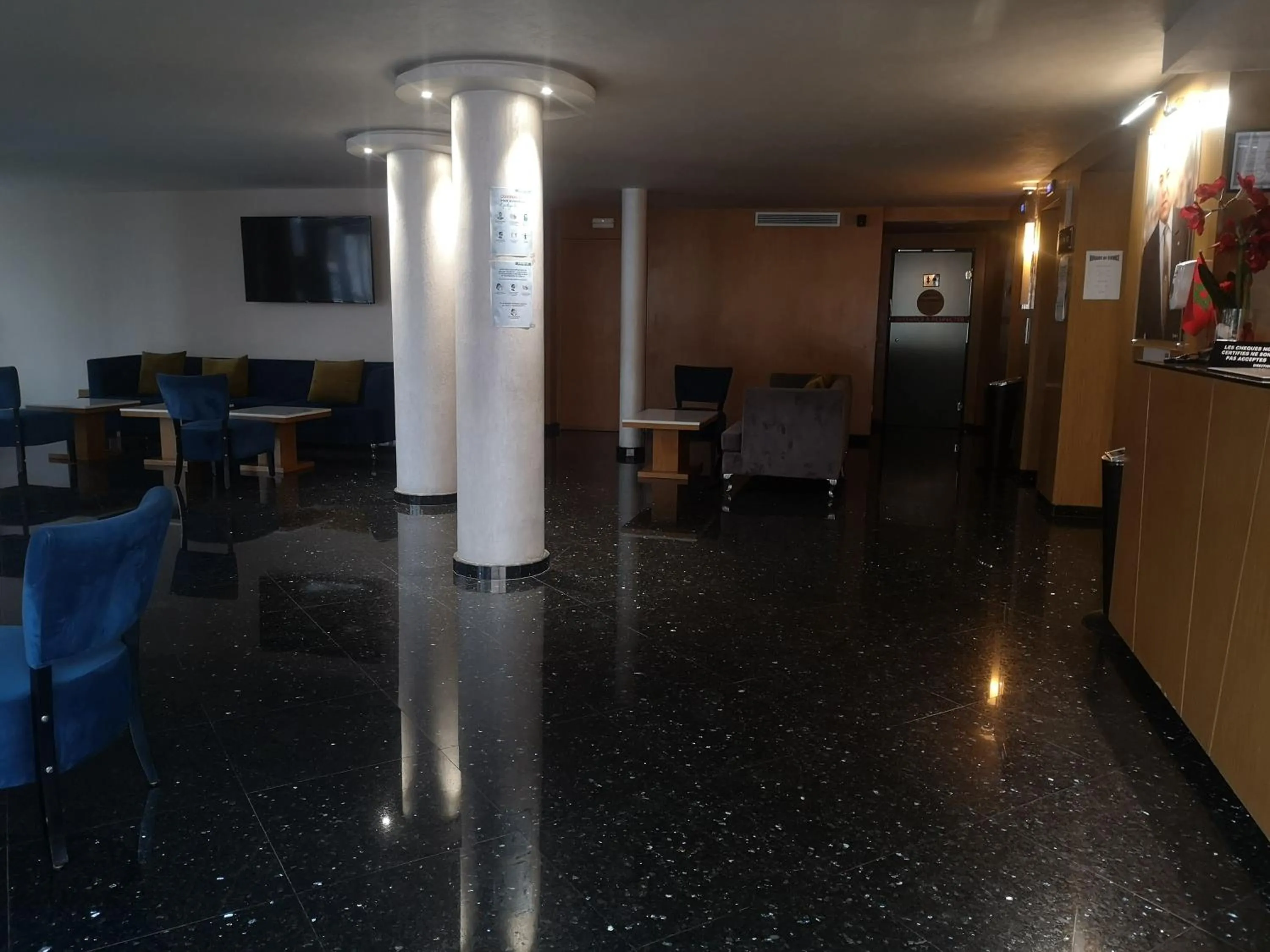 Lobby or reception in Annakhil Hotel