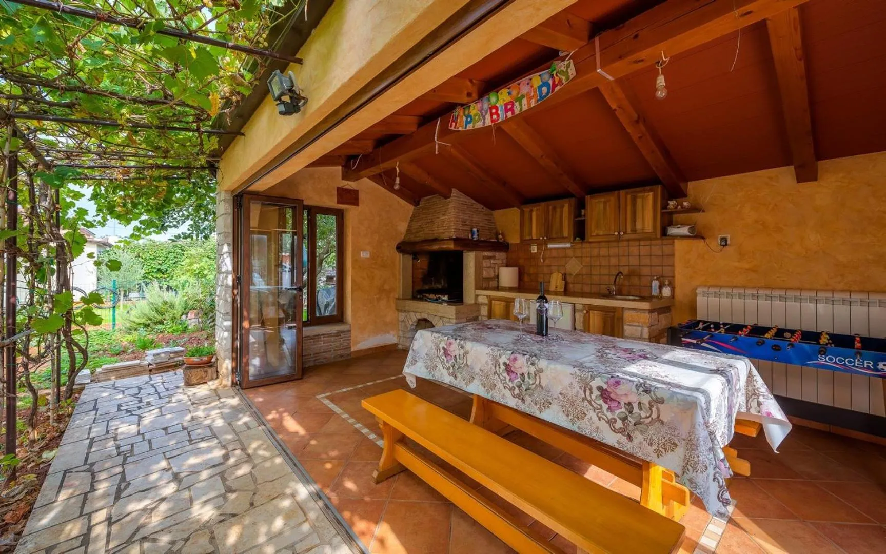 BBQ facilities in ALEKS house with apartments