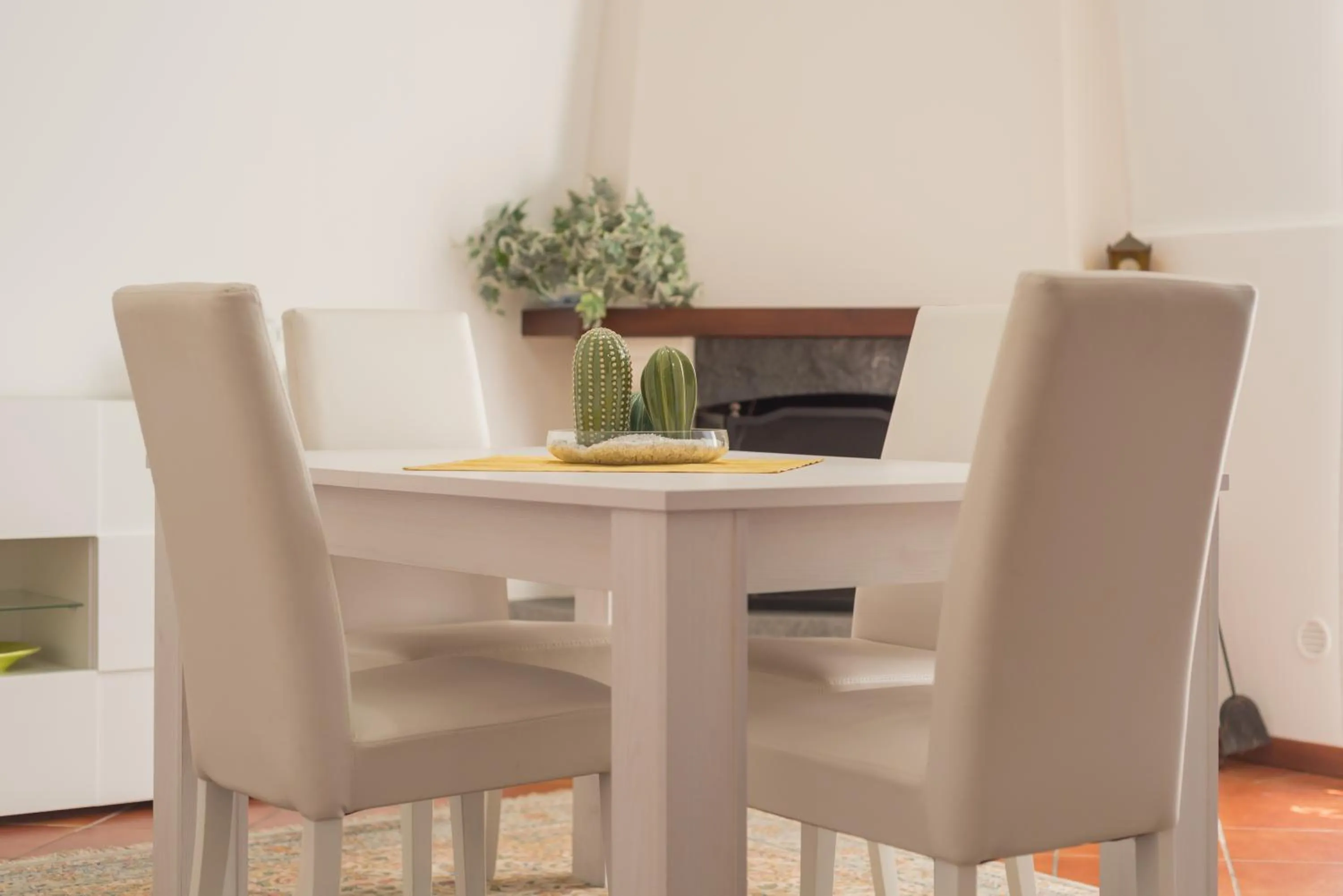 Food and drinks in B&B BOUTIQUE DI CHARME "ETNA-RELAX-NATURA"