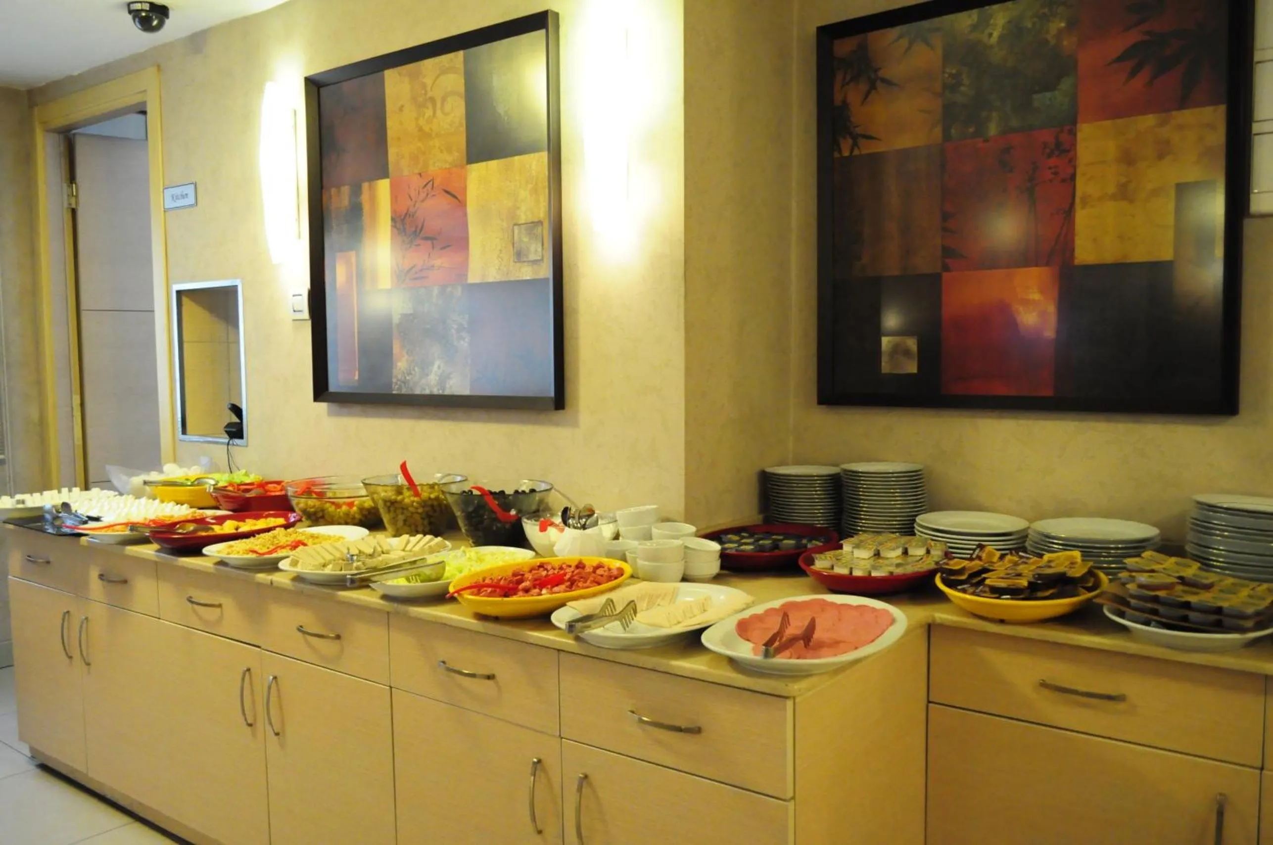 Buffet breakfast in Merdan Hotel