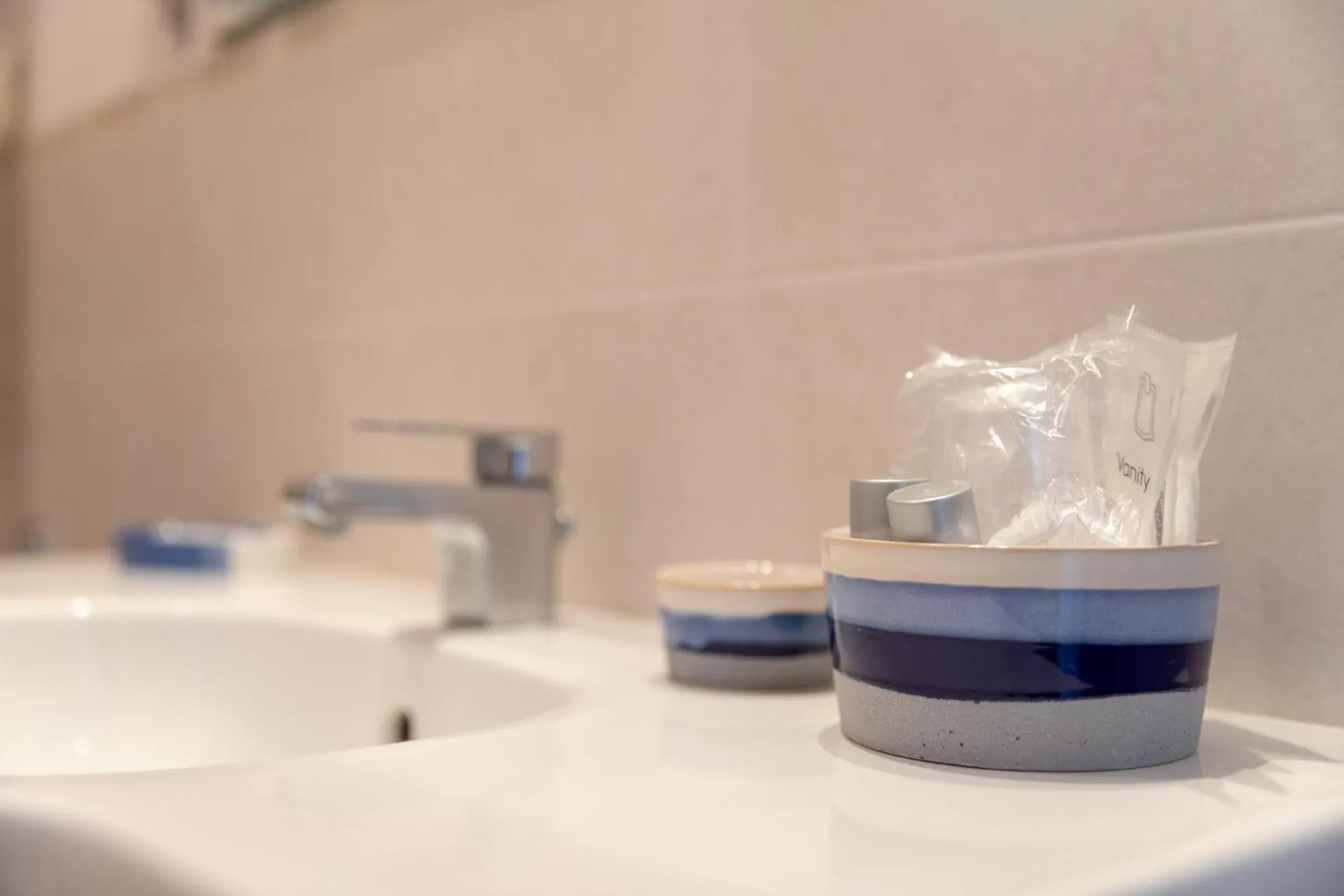 Bathroom in Gimmi Hotel