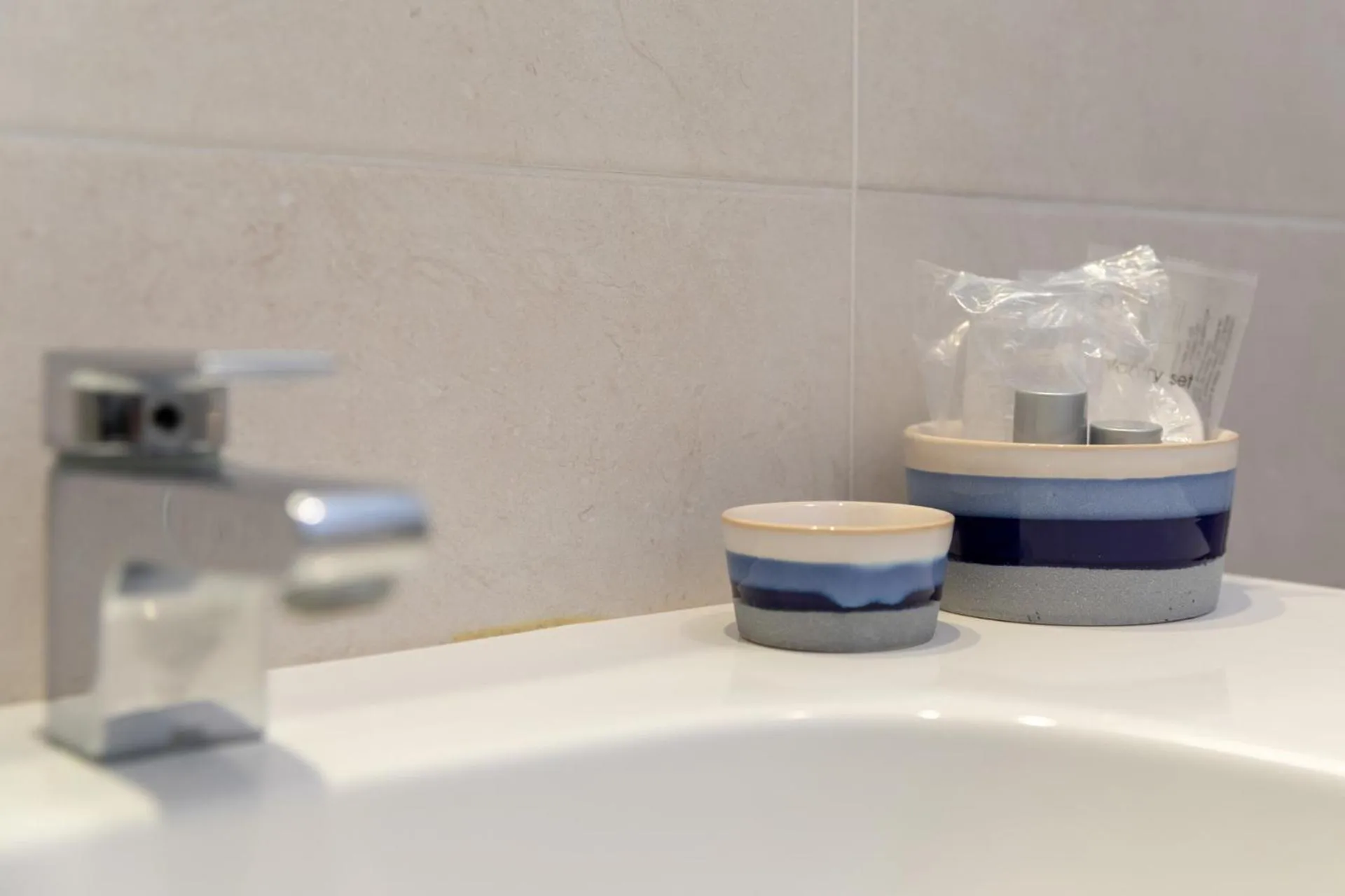 Bathroom in Gimmi Hotel