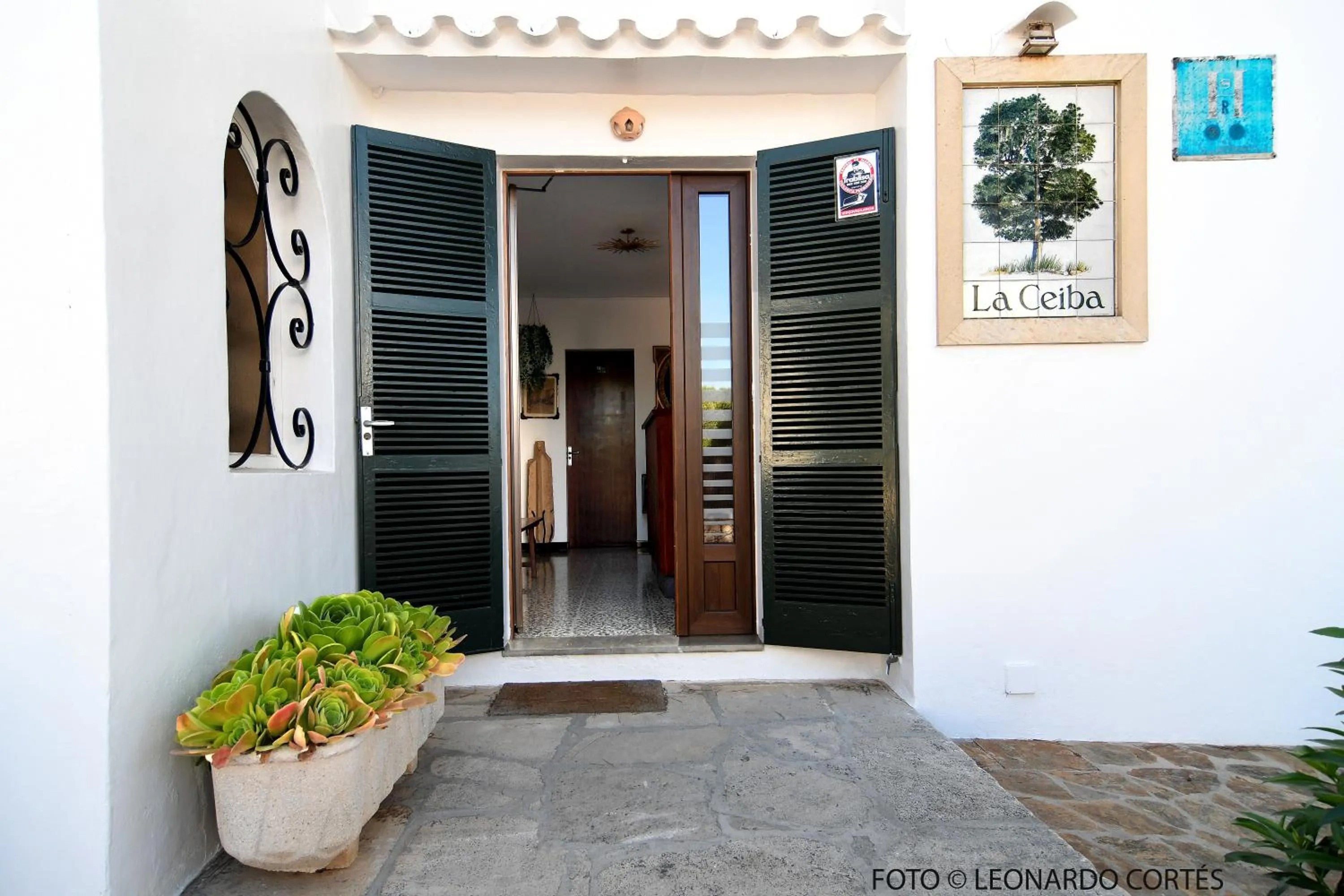 Facade/entrance in Hostal La Ceiba