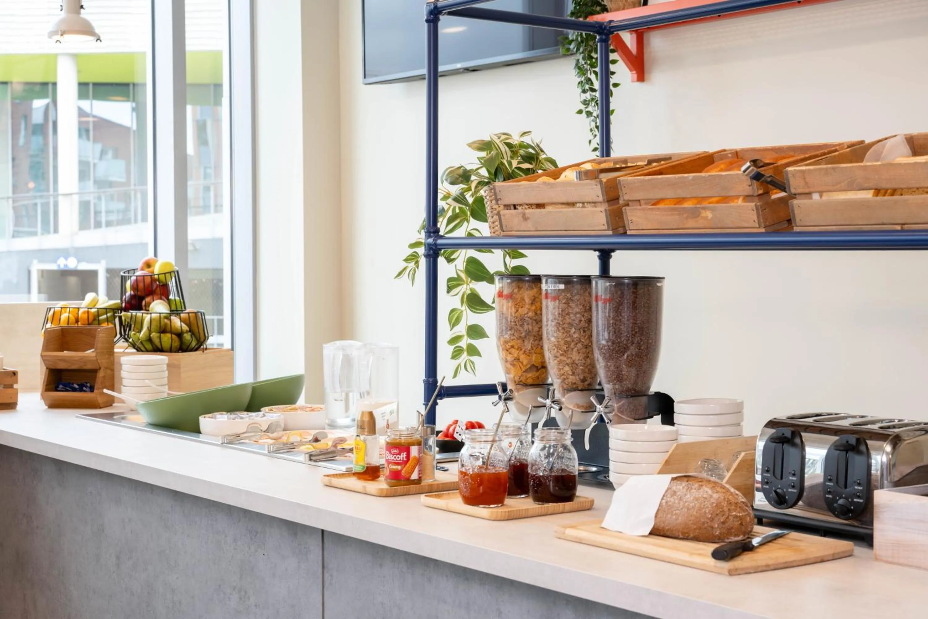 Breakfast in ibis budget Leuven Centrum