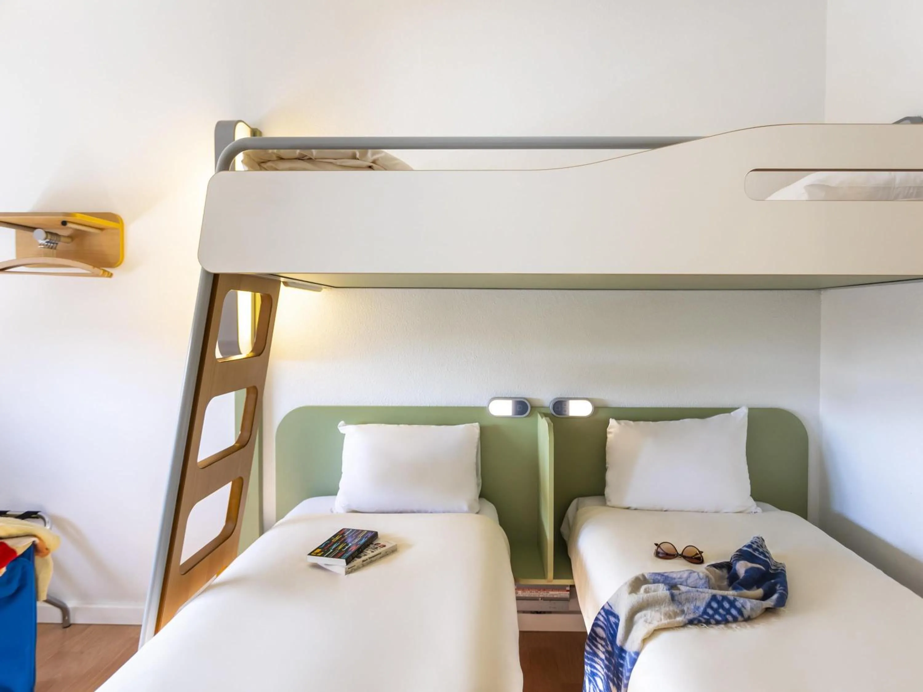 Bedroom, Bed in ibis budget Antwerpen Centraal Station