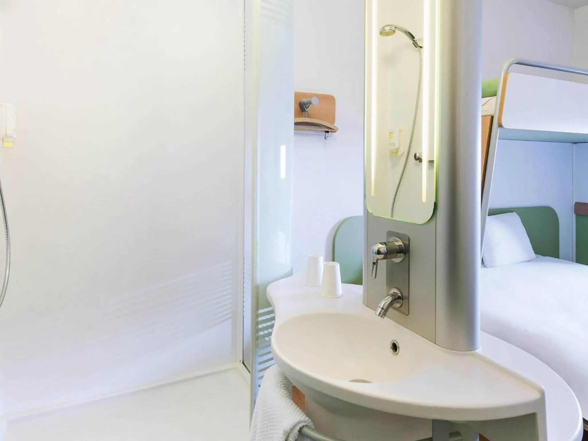 Bedroom, Bed in ibis Budget Luxembourg Sud