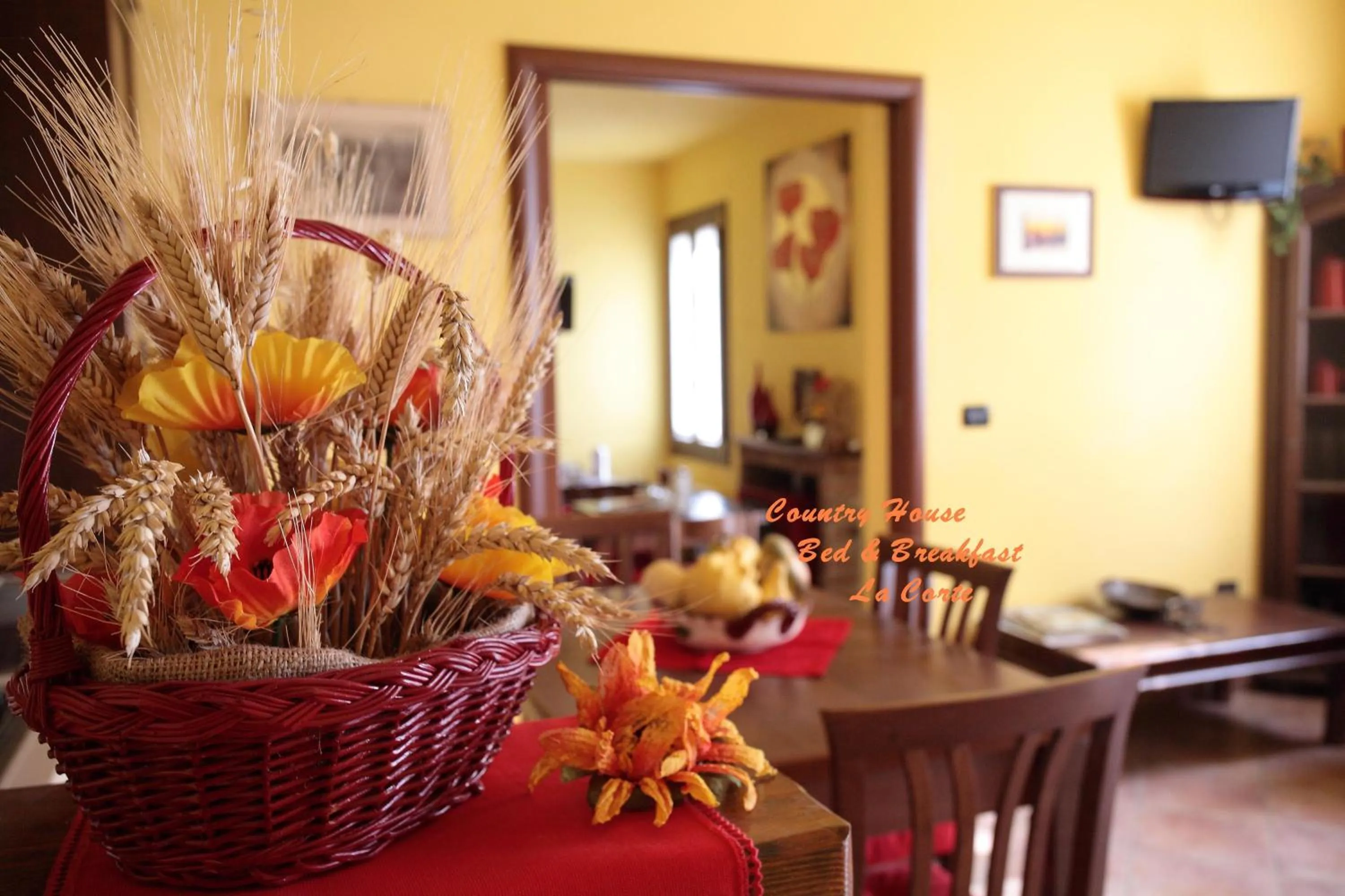 Kitchen or kitchenette in Casa di Campagna B&B La Corte Ferrara