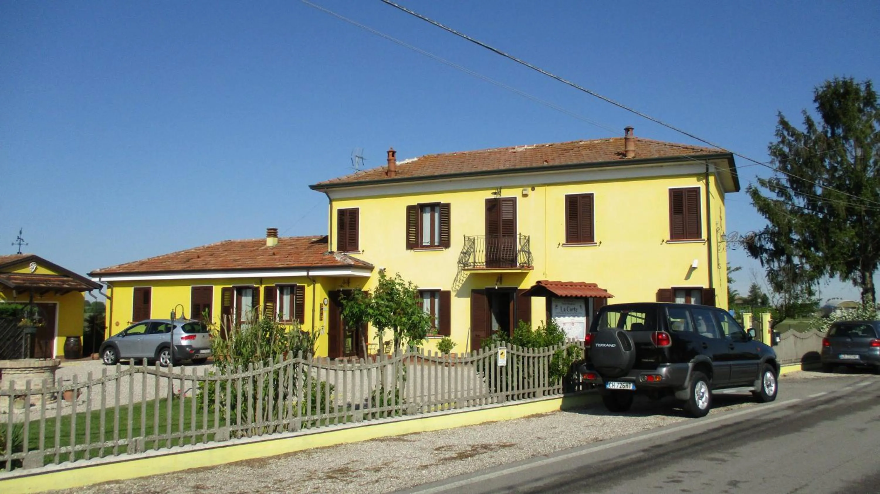 Facade/entrance in Casa di Campagna B&B La Corte Ferrara