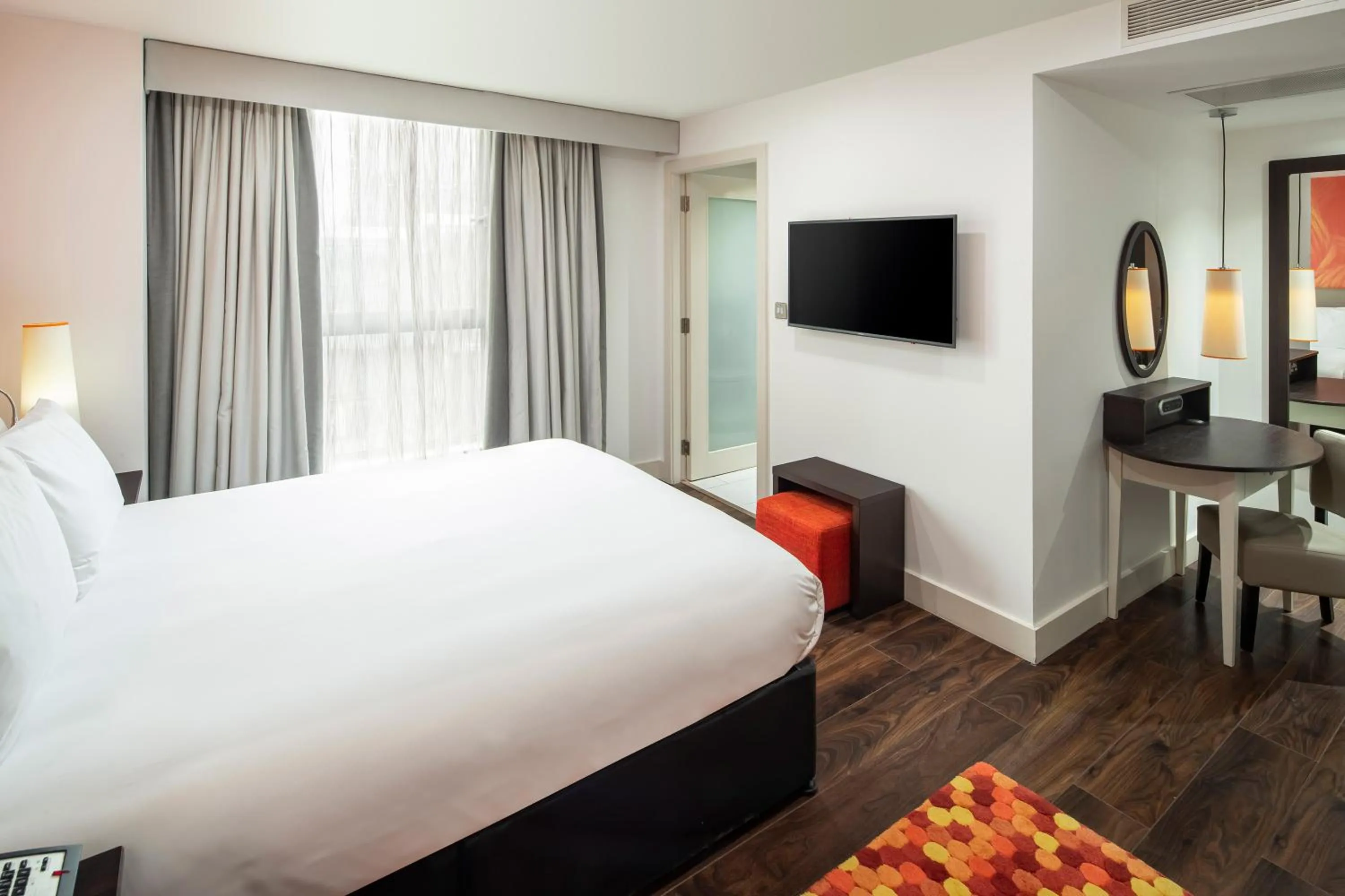 TV and multimedia, Bed in Hotel Indigo Liverpool by IHG
