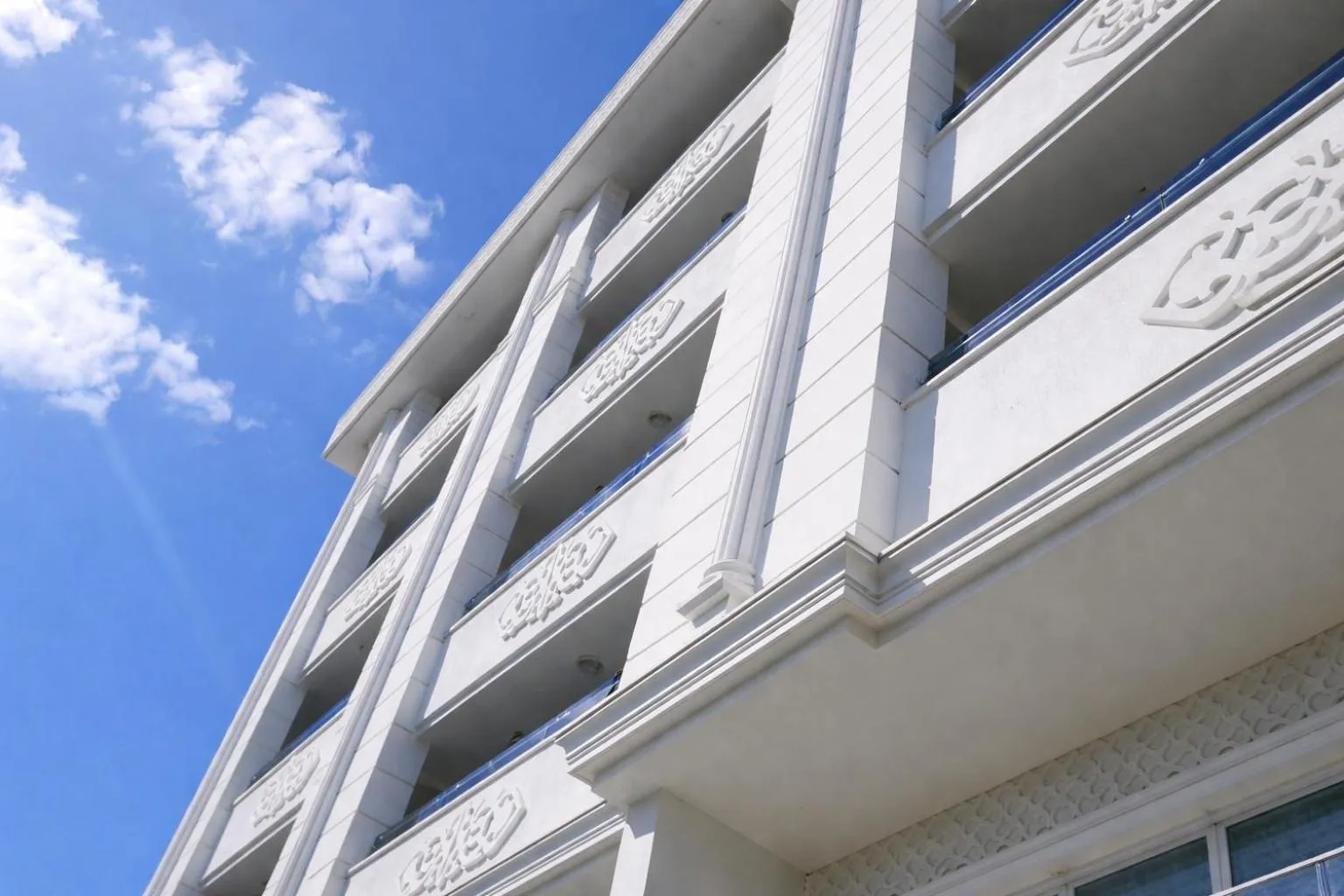 Property building in Guckar Sehrinn Oteli