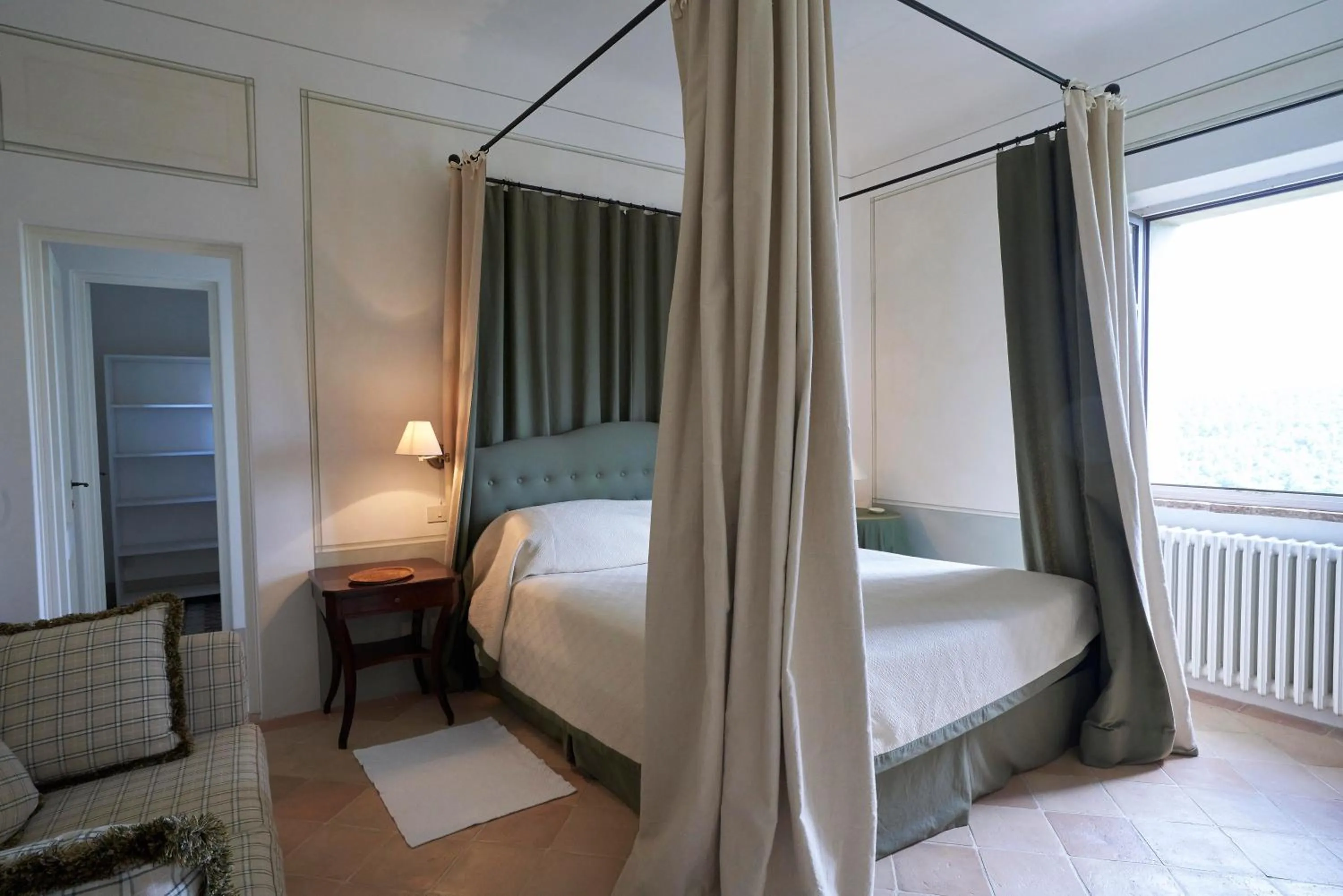 Bed in Castello di Fighine