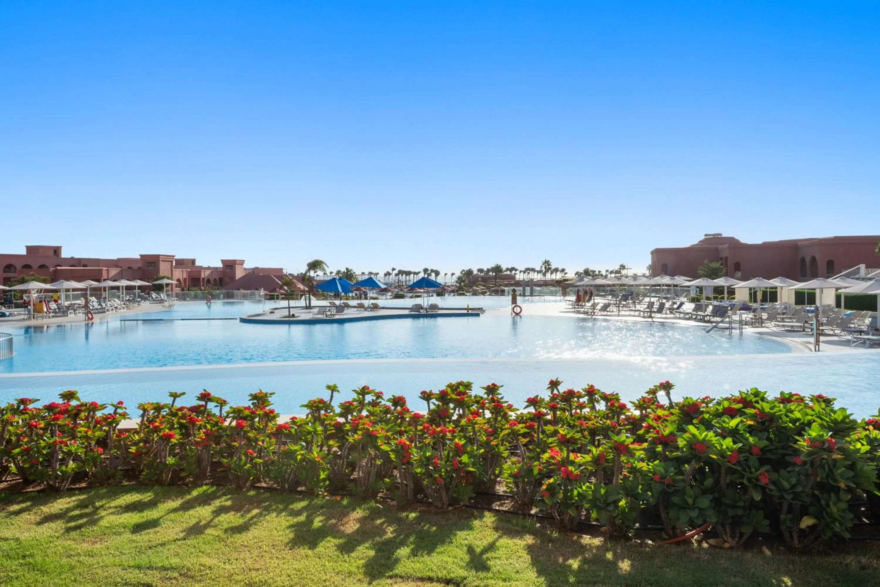 Garden in Pickalbatros Laguna Vista Aqua Park - 24 HRS All Inclusive