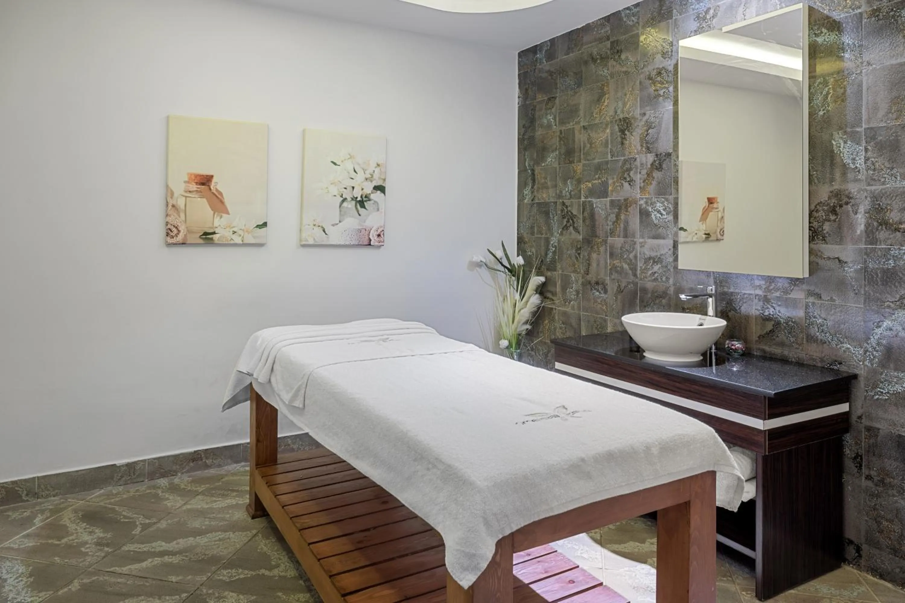 Massage in Pickalbatros Laguna Vista Aqua Park - 24 HRS All Inclusive