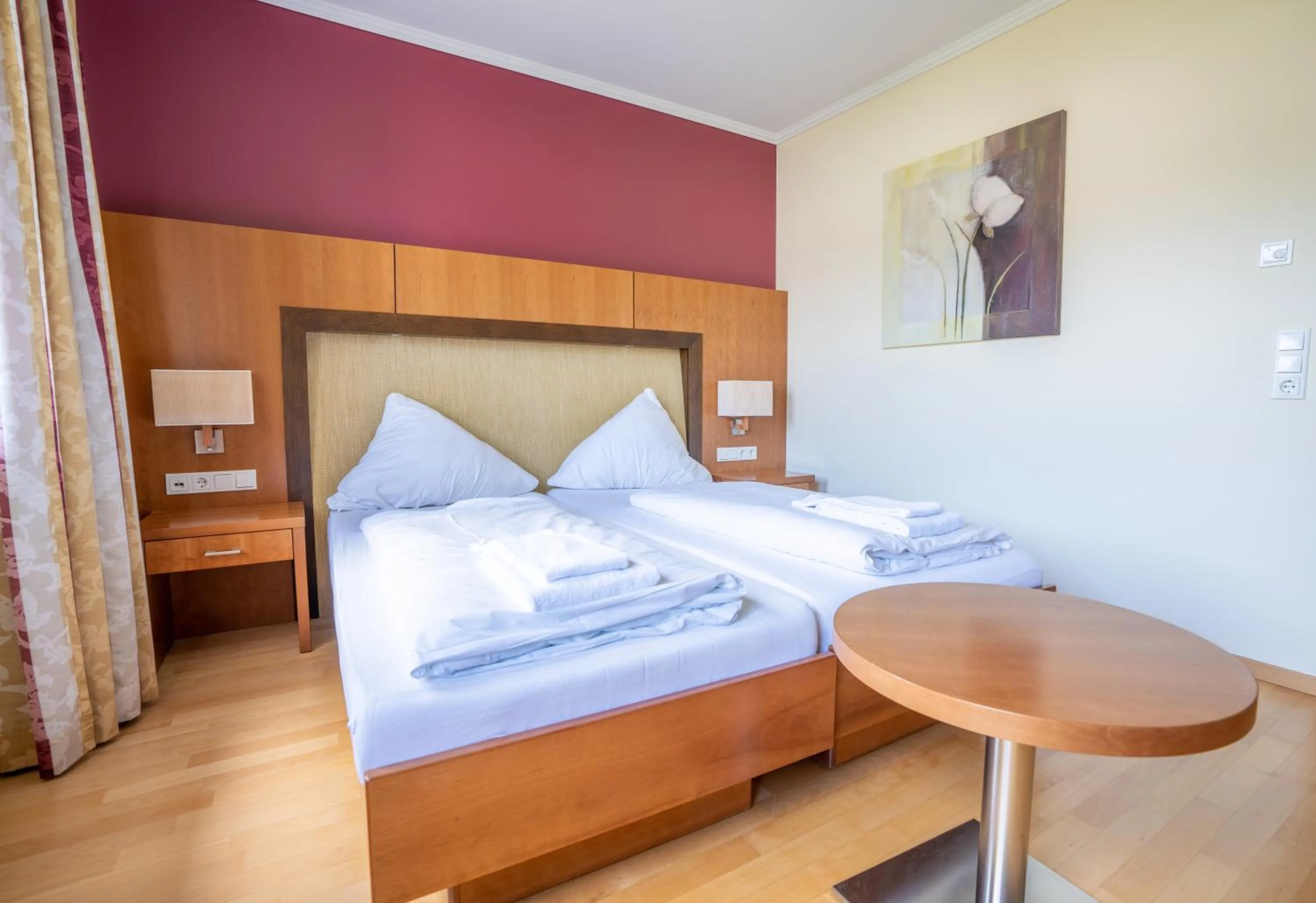 Photo of the whole room, Bed in Mühlengarten by Relax Inn - Self Check In & Free Parking