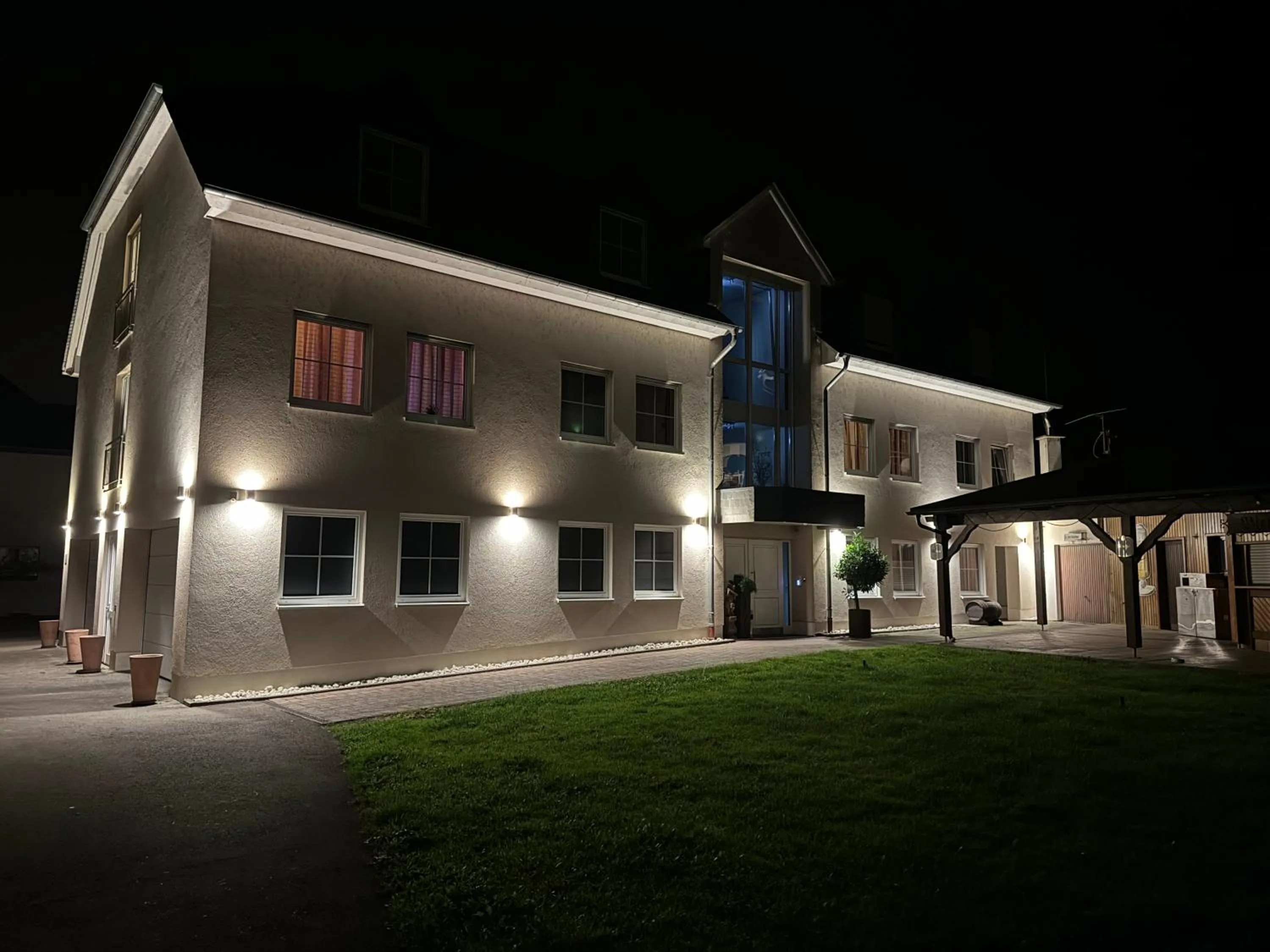 Property building in Mühlengarten by Relax Inn - Self Check In & Free Parking