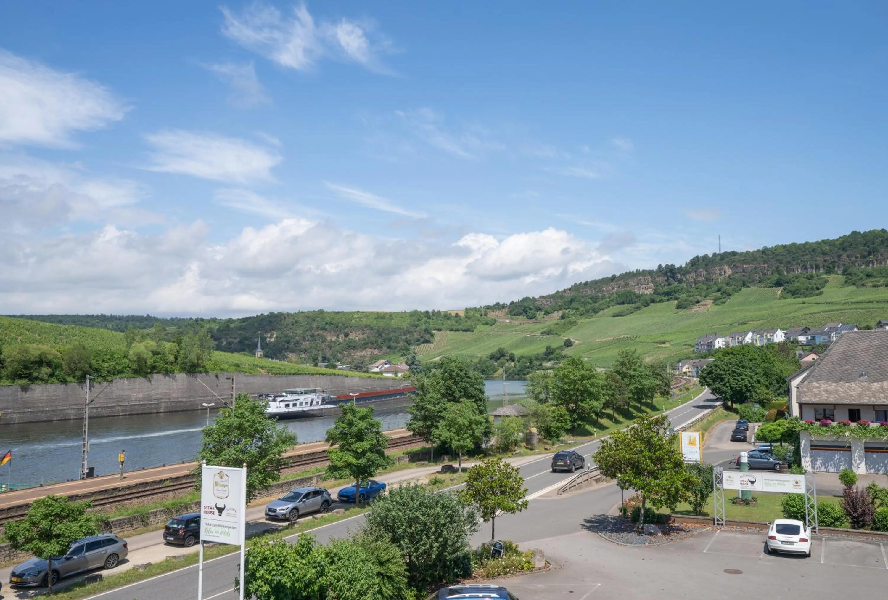 Property building in Mühlengarten by Relax Inn - Self Check In & Free Parking