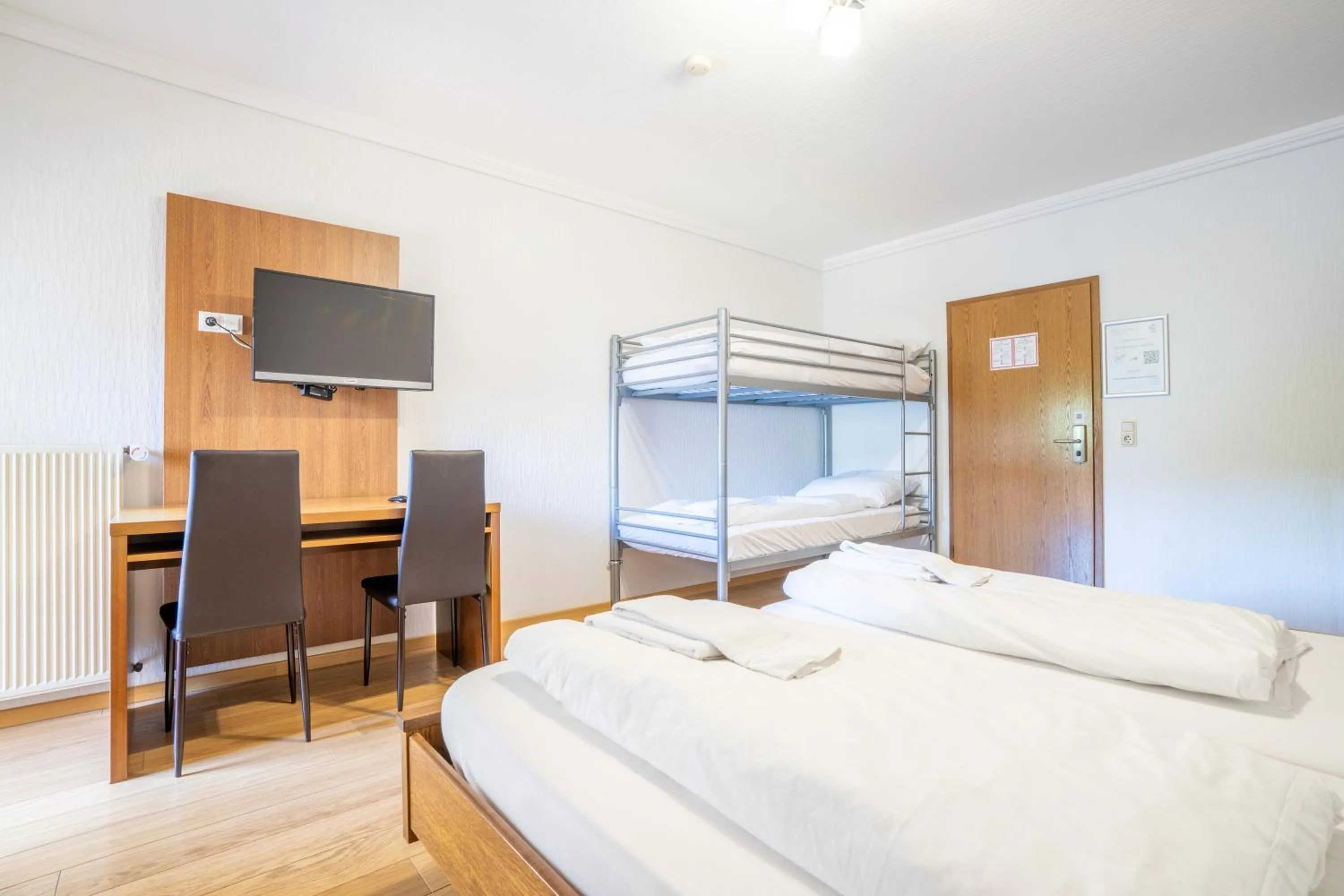 Bed in Mühlengarten by Relax Inn - Self Check In & Free Parking