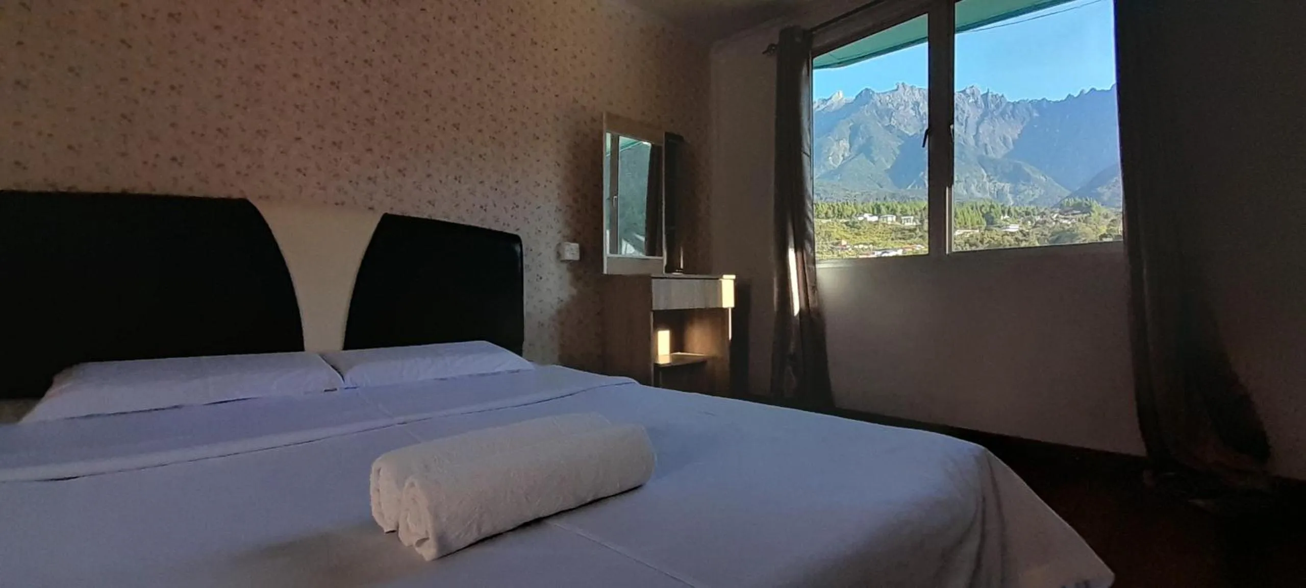 Bed in Wind Valley Farmstay