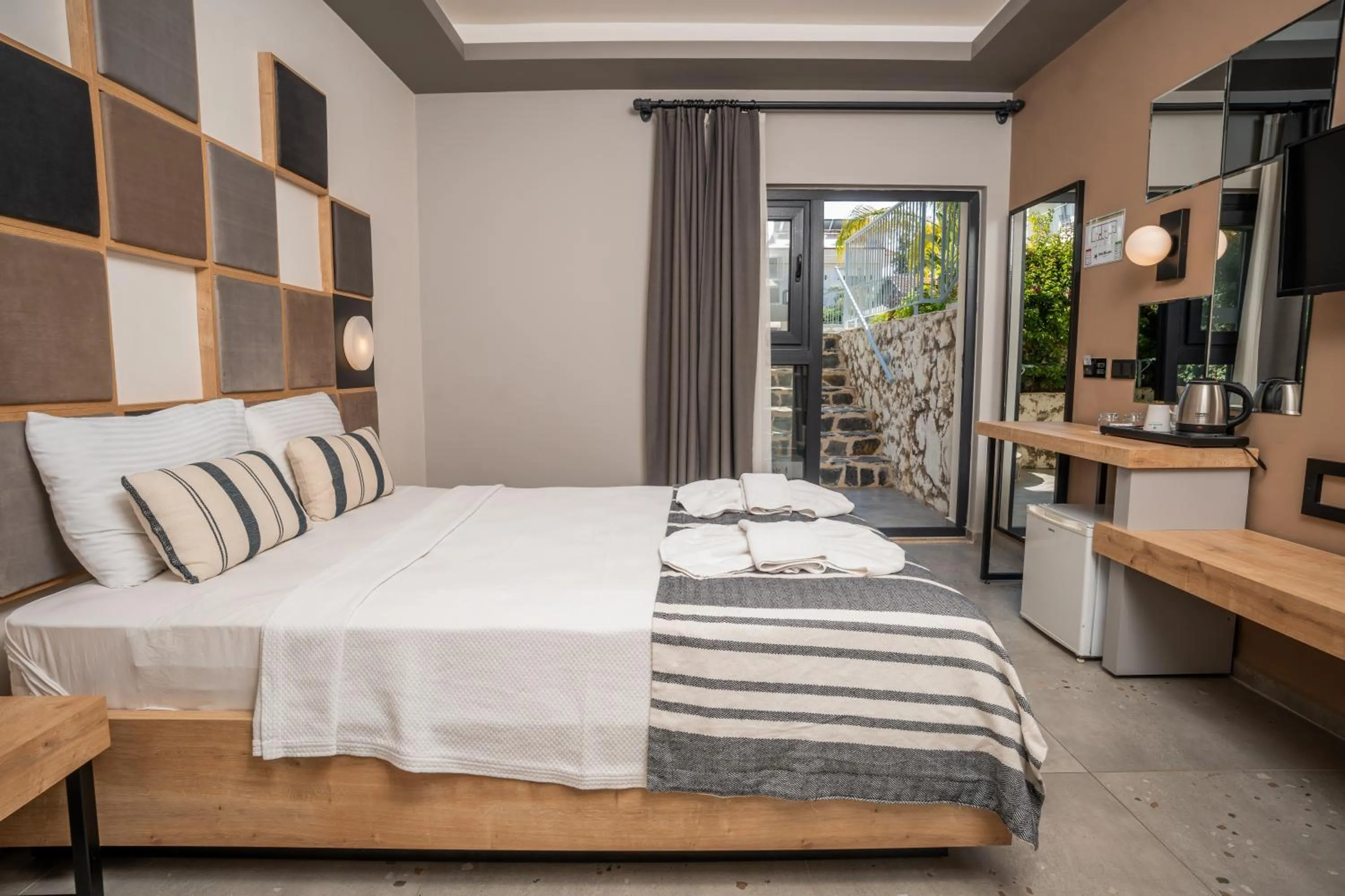 Photo of the whole room, Bed in Blue Star Hotel