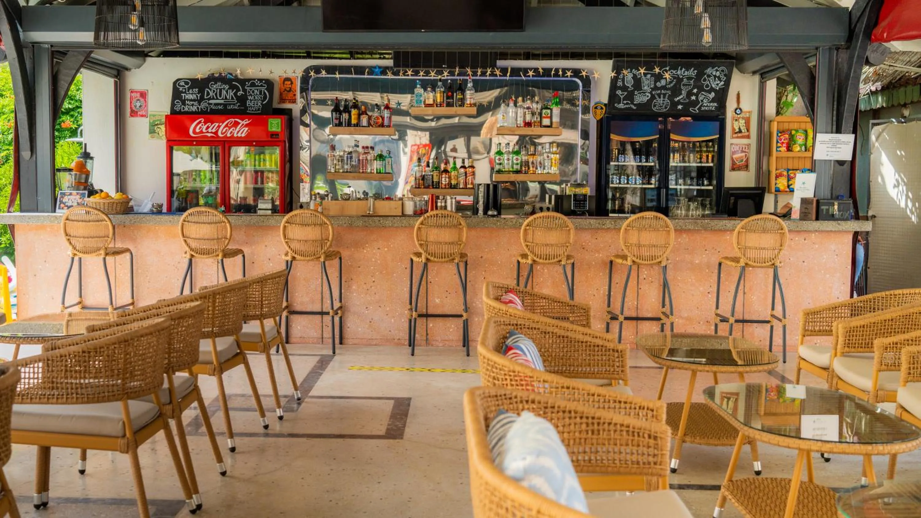 Lounge or bar in Blue Star Hotel