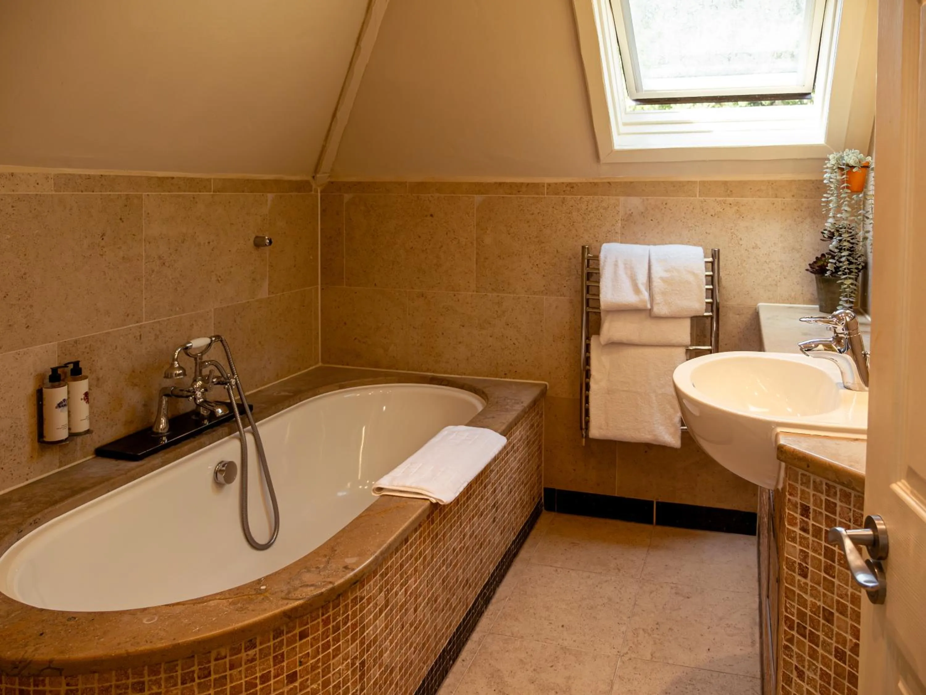 Bathroom in High Corner Inn