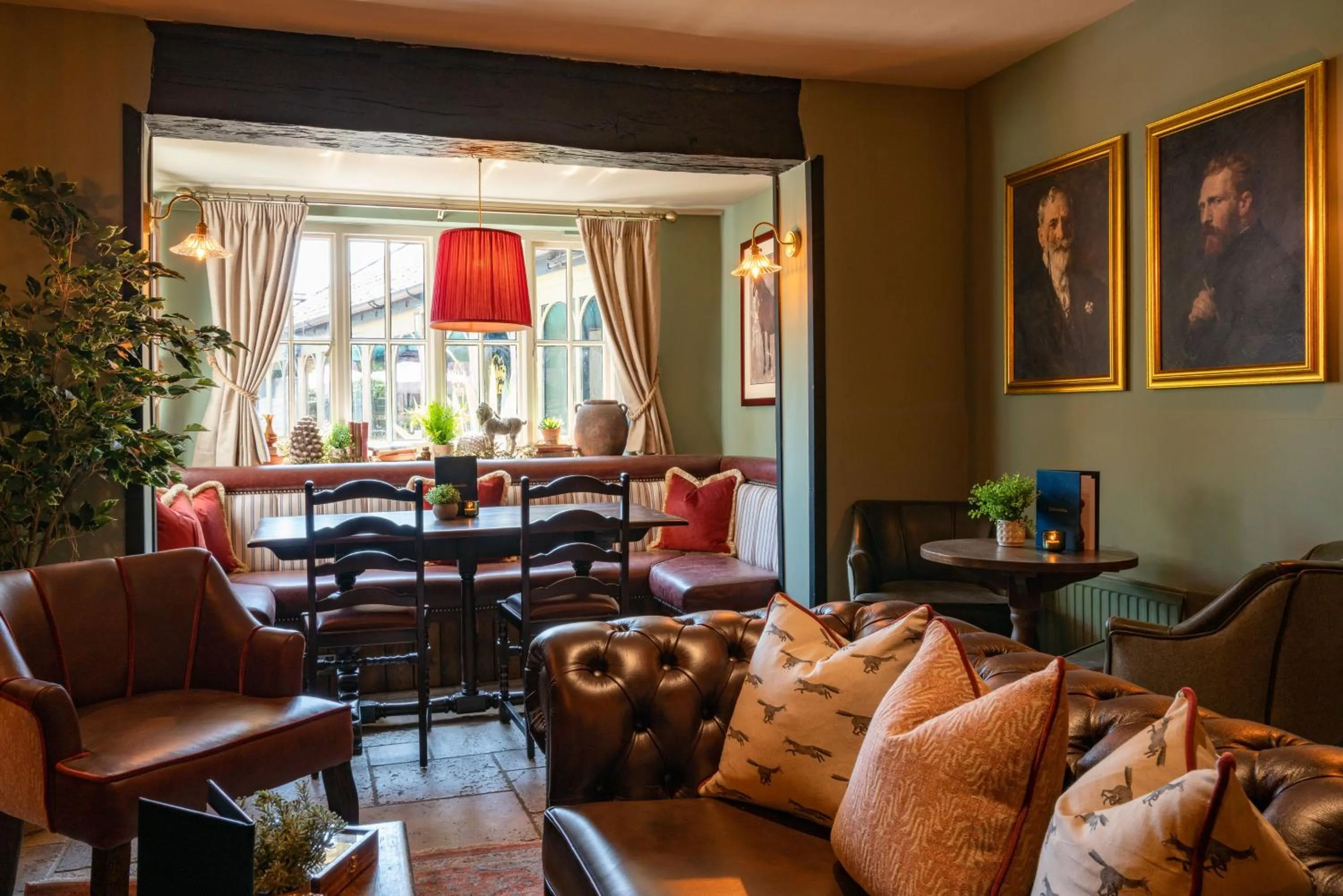 Restaurant/places to eat in High Corner Inn