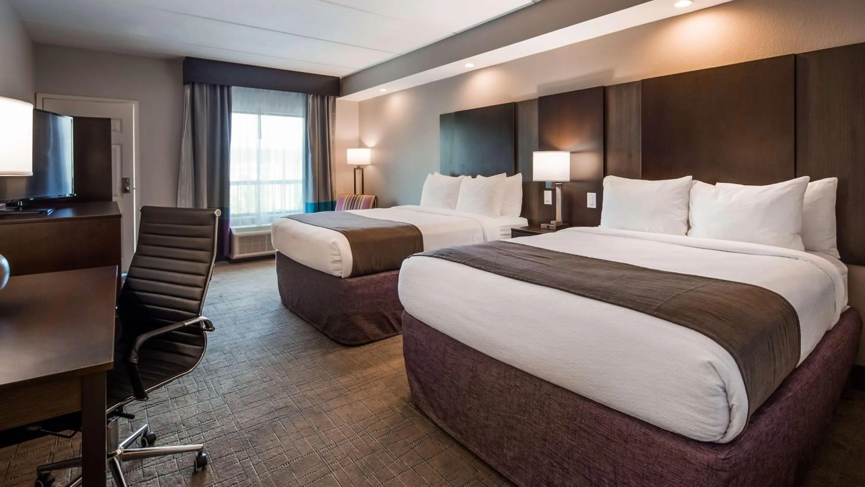 Photo of the whole room, Bed in Best Western Sevierville/Kodak Inn