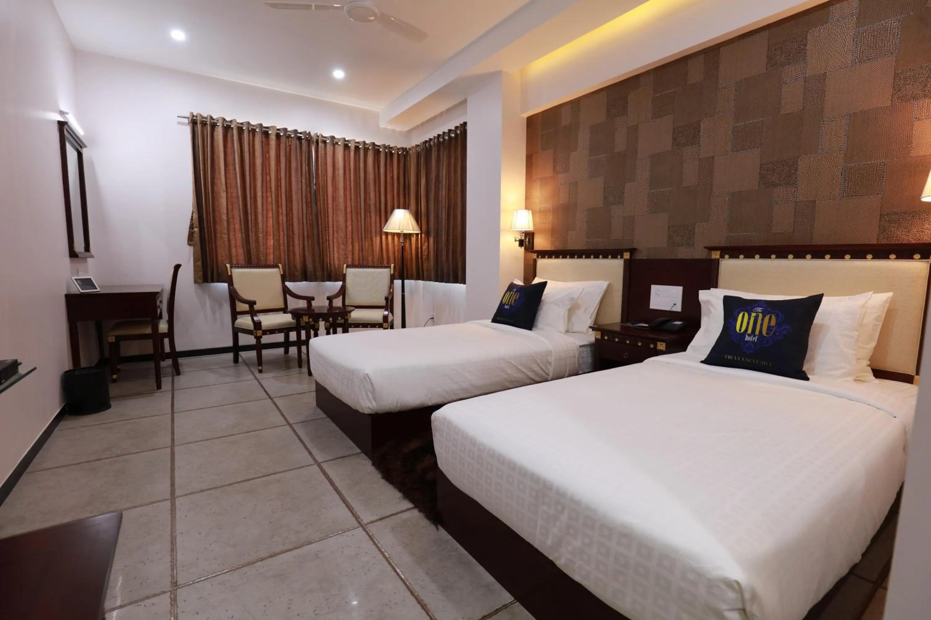 Photo of the whole room, Bed in The One Hotel