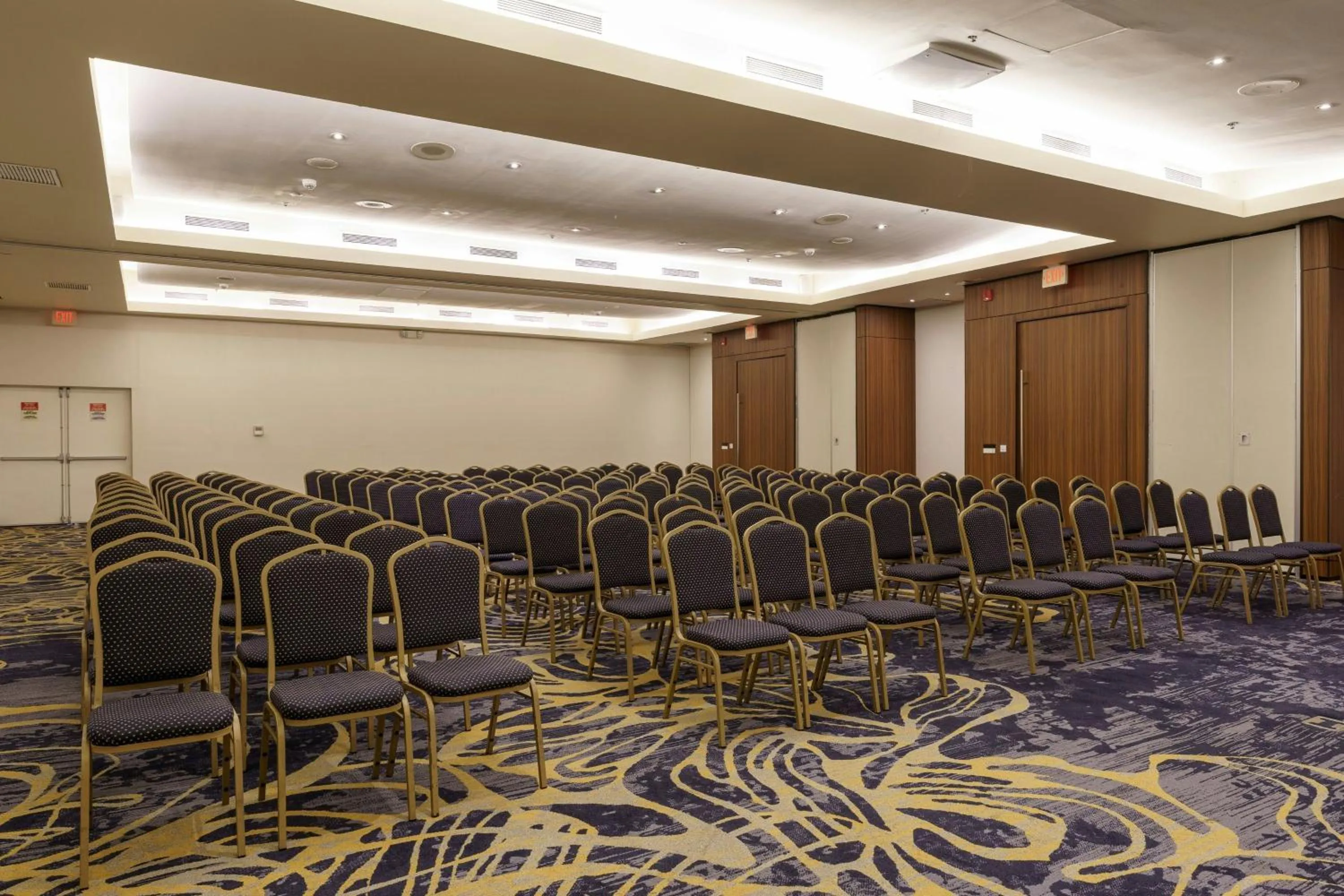 Meeting/conference room in Courtyard by Marriott Panama Multiplaza Mall