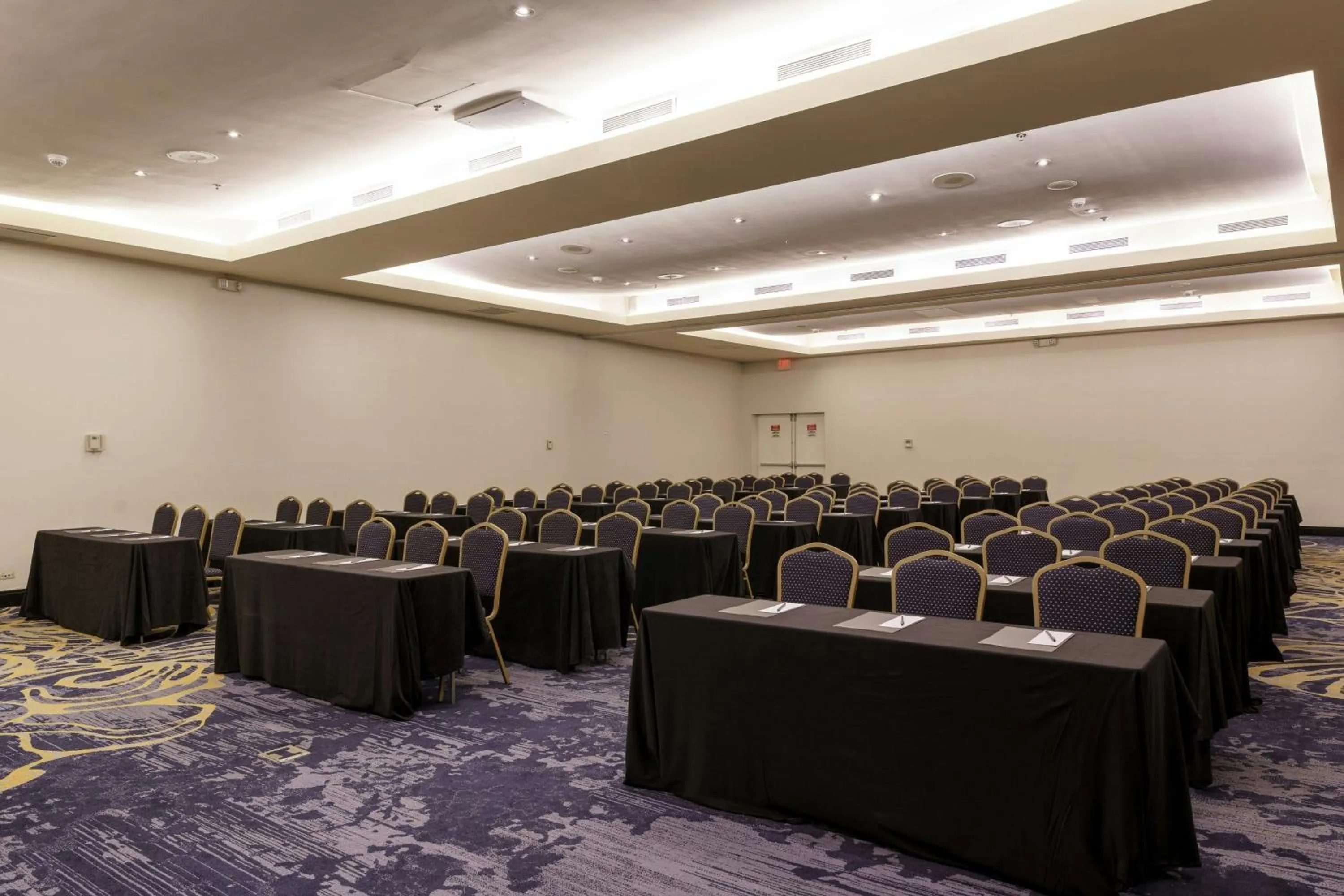Meeting/conference room in Courtyard by Marriott Panama Multiplaza Mall