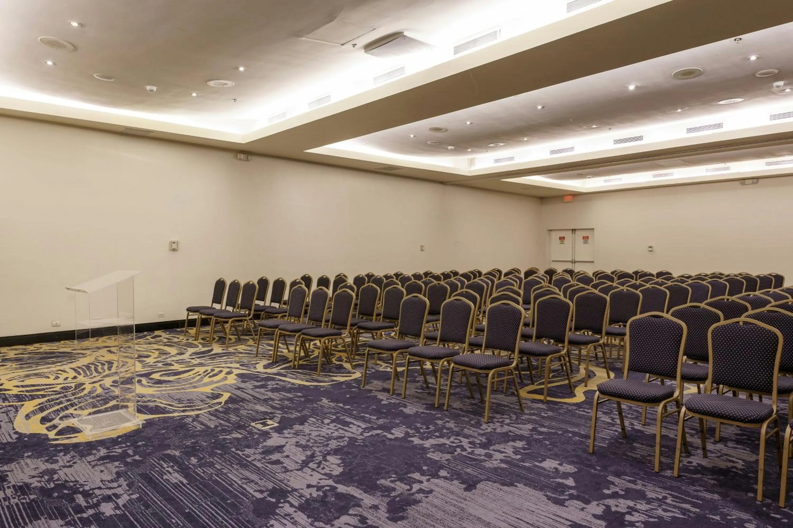 Meeting/conference room in Courtyard by Marriott Panama Multiplaza Mall