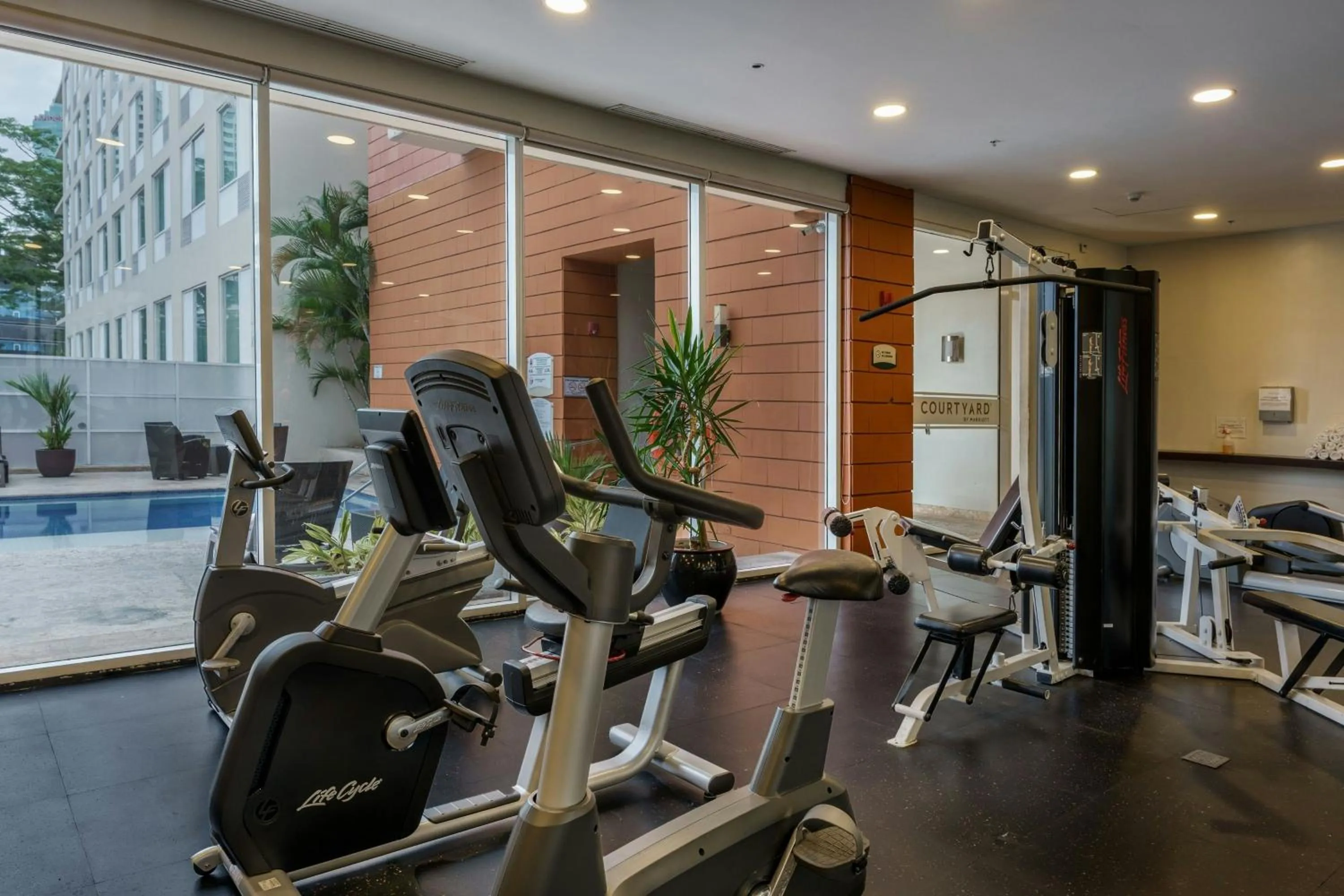 Fitness centre/facilities in Courtyard by Marriott Panama Multiplaza Mall